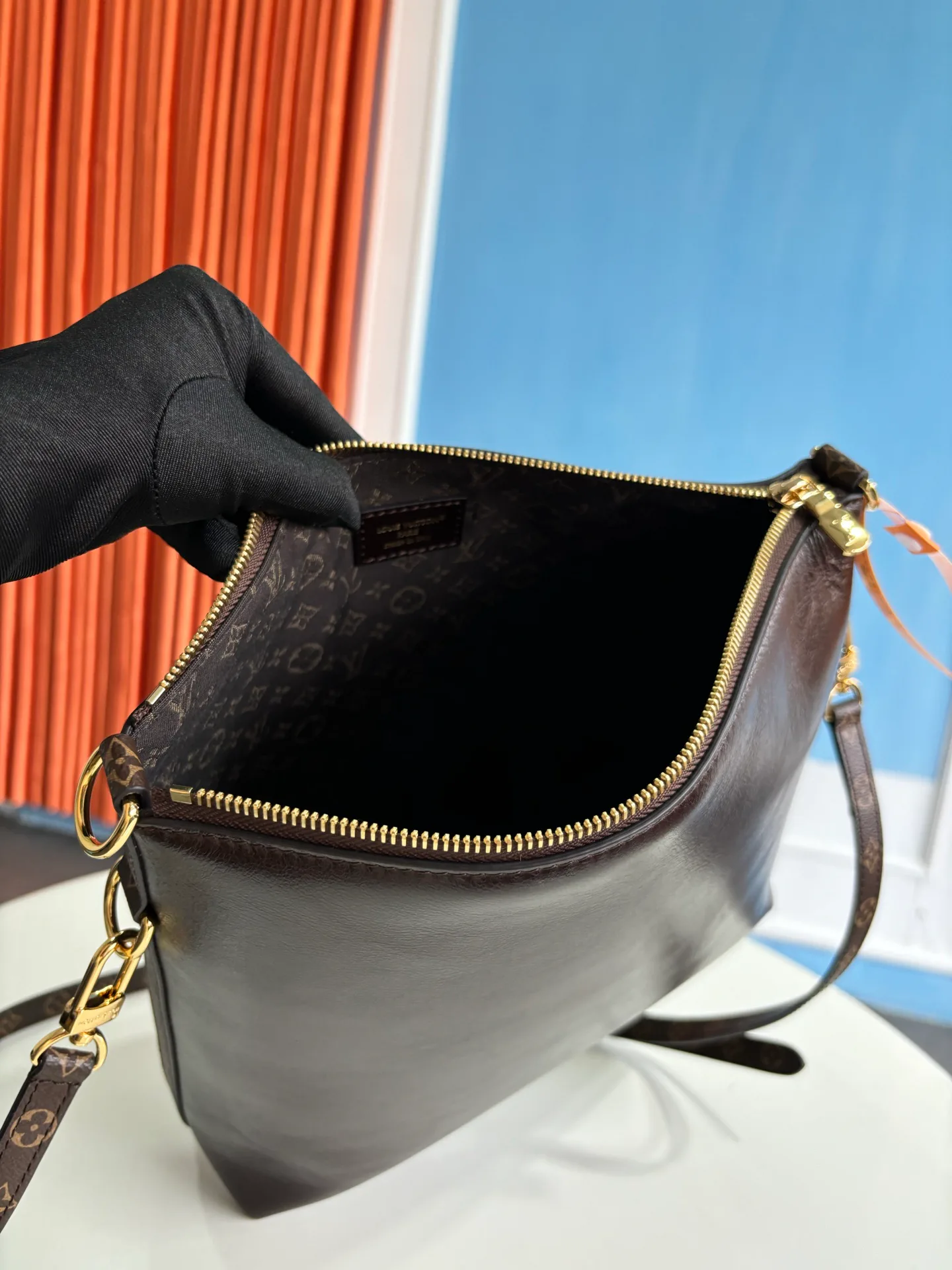 Women's Classic Handbags LOUIS VUITTON 18456597