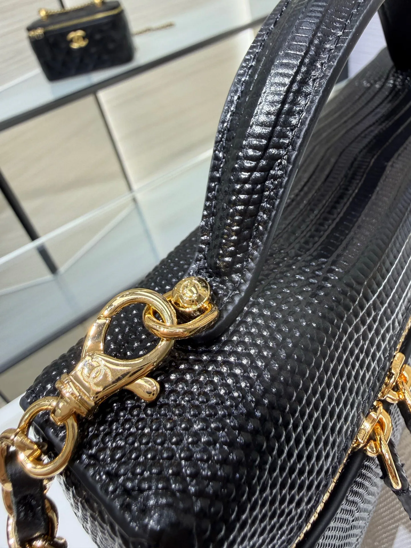Women's Classic Handbags CHANEL 17827282