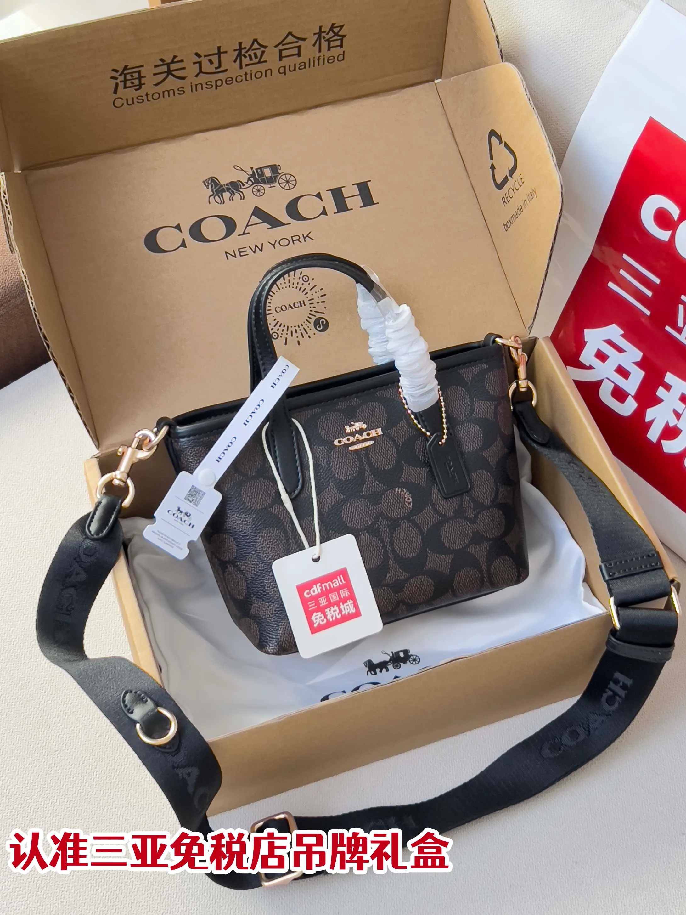 Women's Classic Handbags COACH 17795743