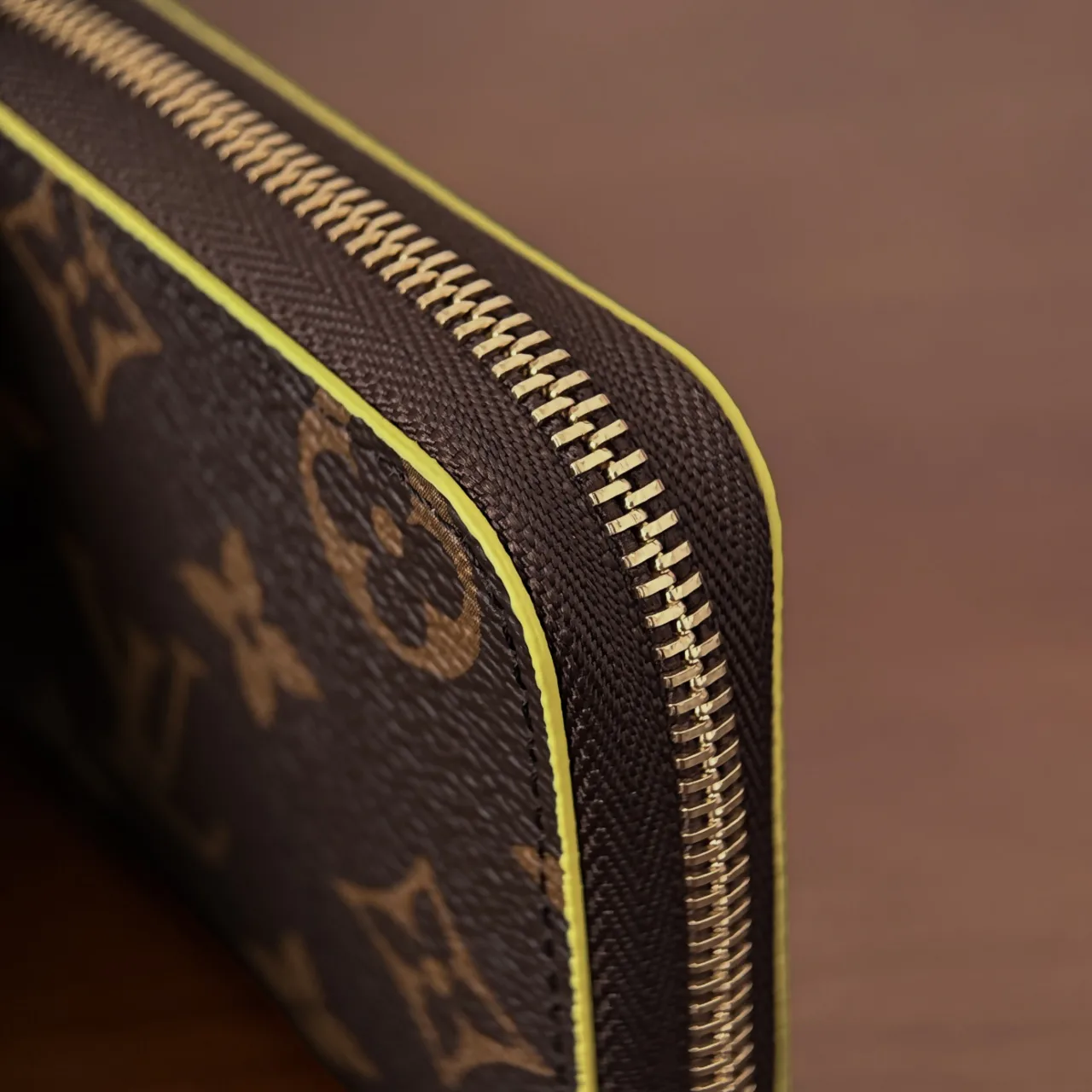 Women's Clutches LOUIS VUITTON 18315125