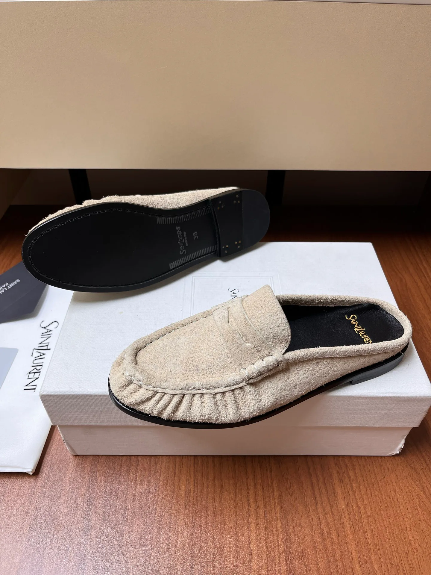 Women's Loafers And Moccasins SAINT LAURENT 18037885