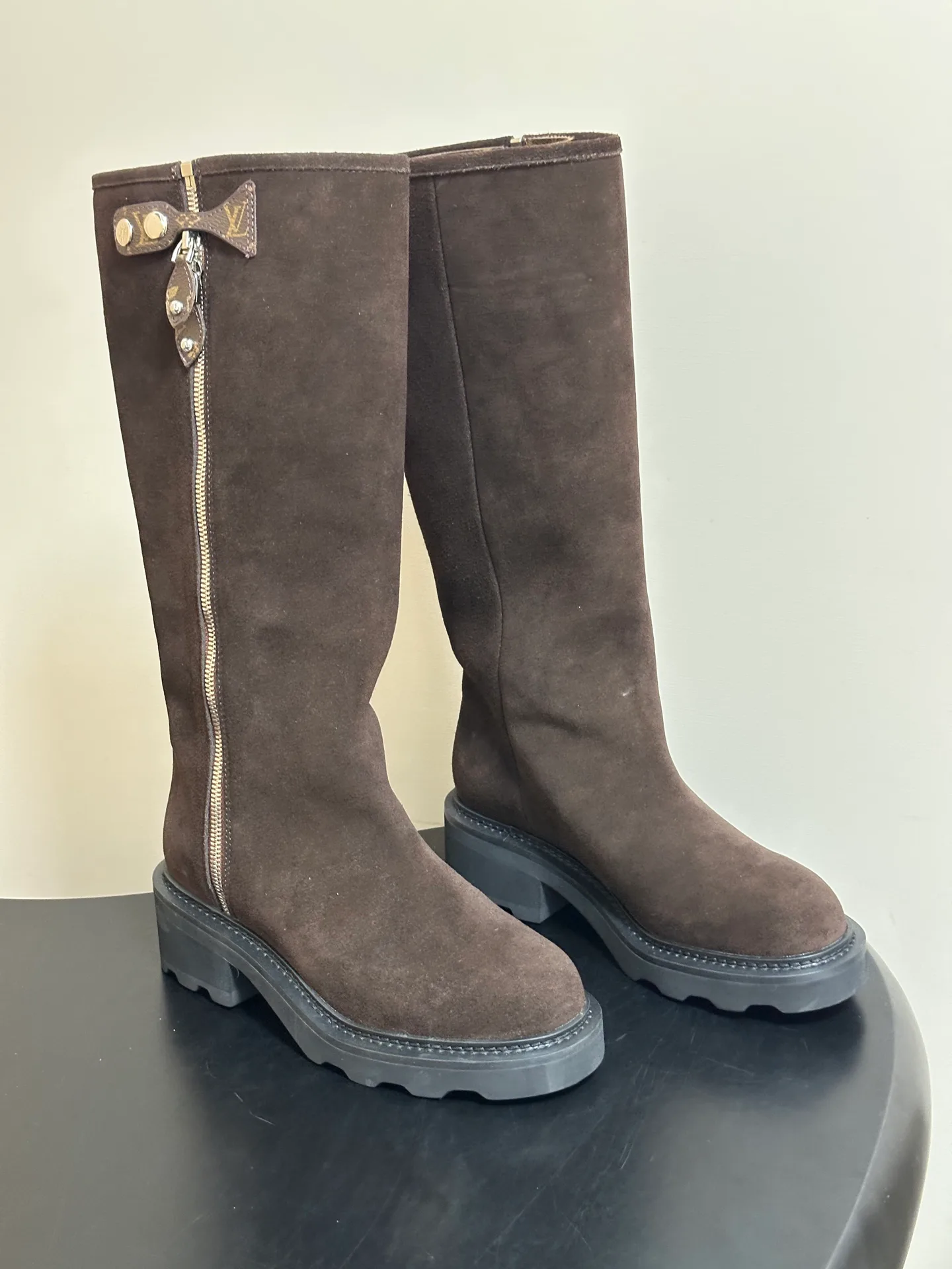 Women's Boots LOUIS VUITTON 18388115