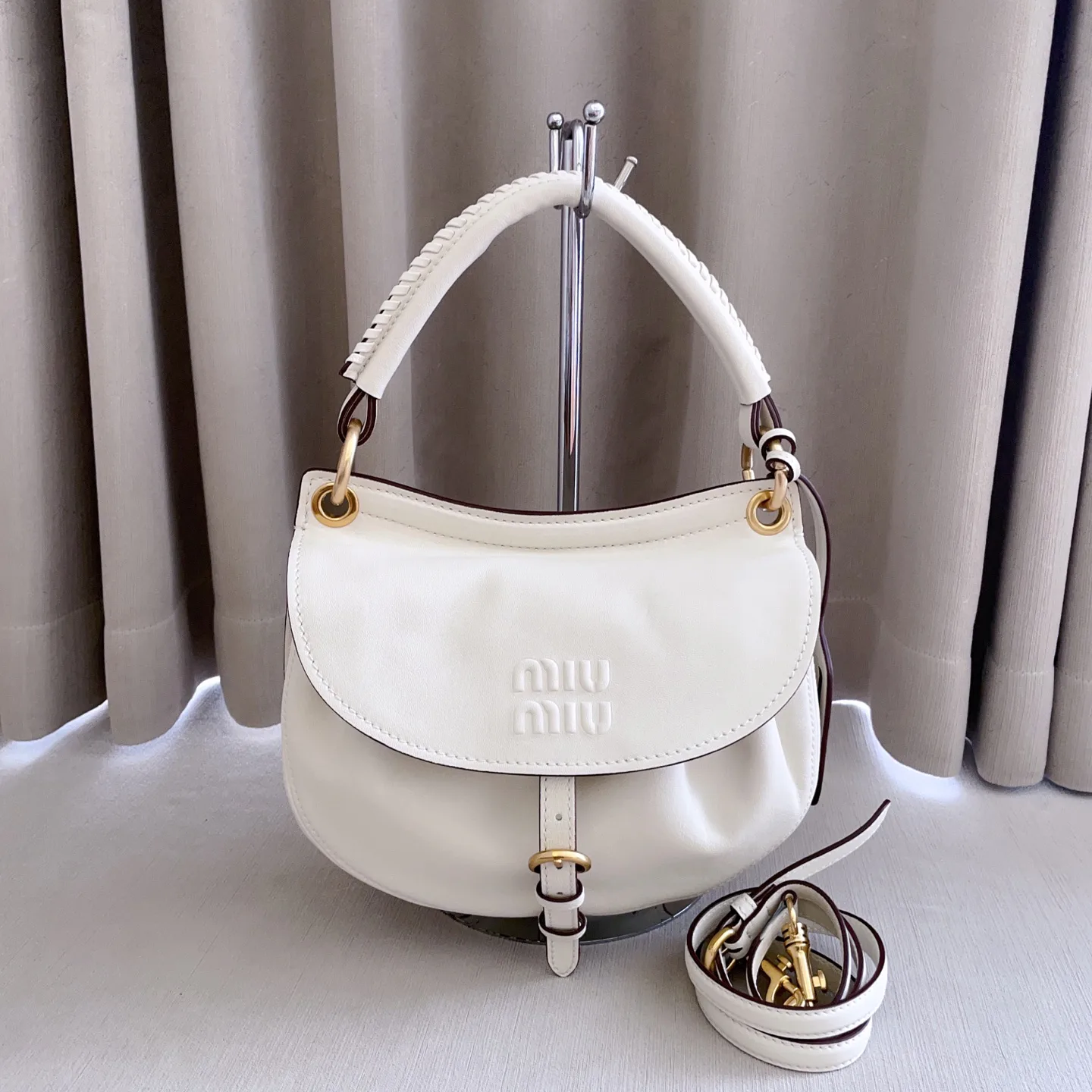 Классические Сумки Женские Miu Miu 18602474