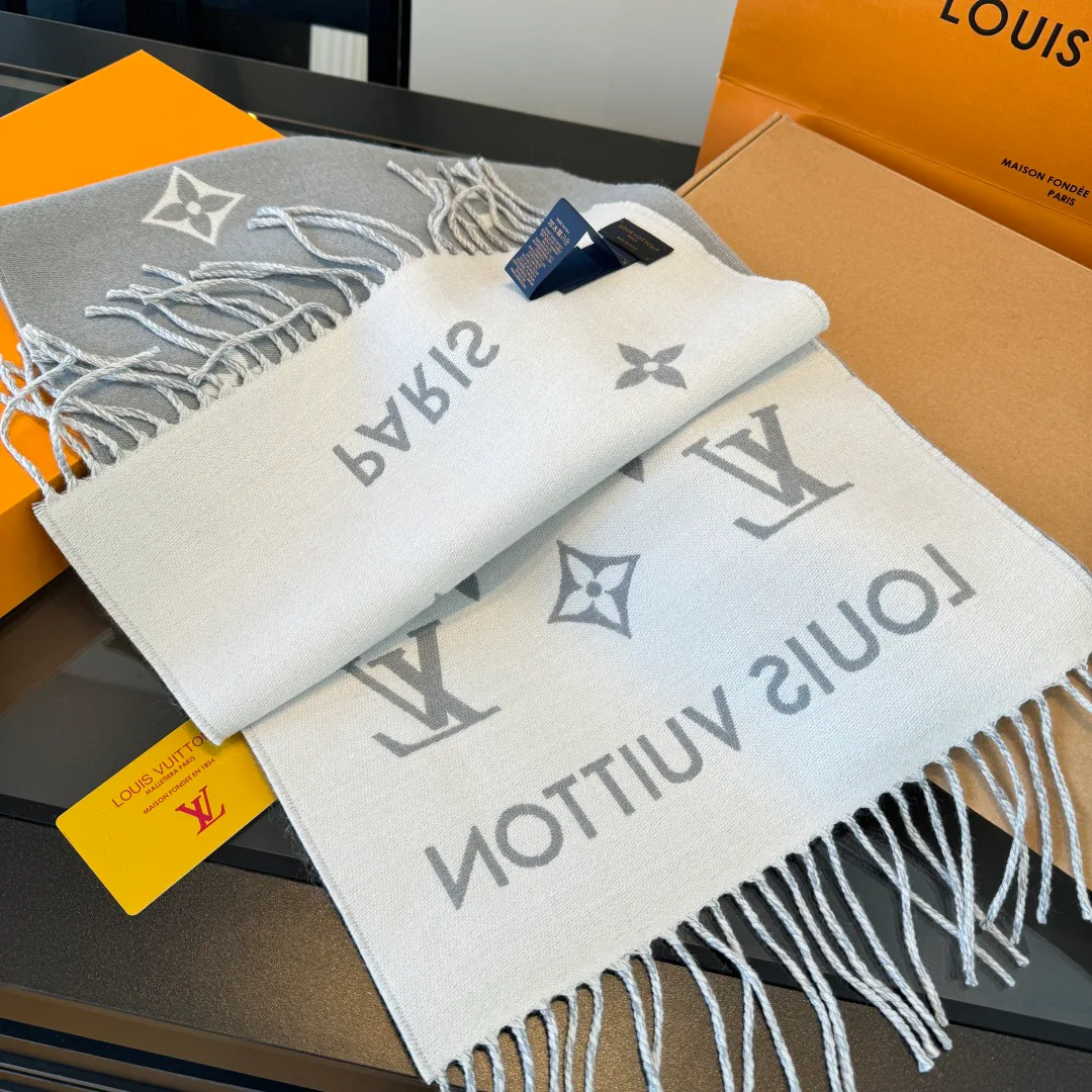 Scarves LOUIS VUITTON 17827502