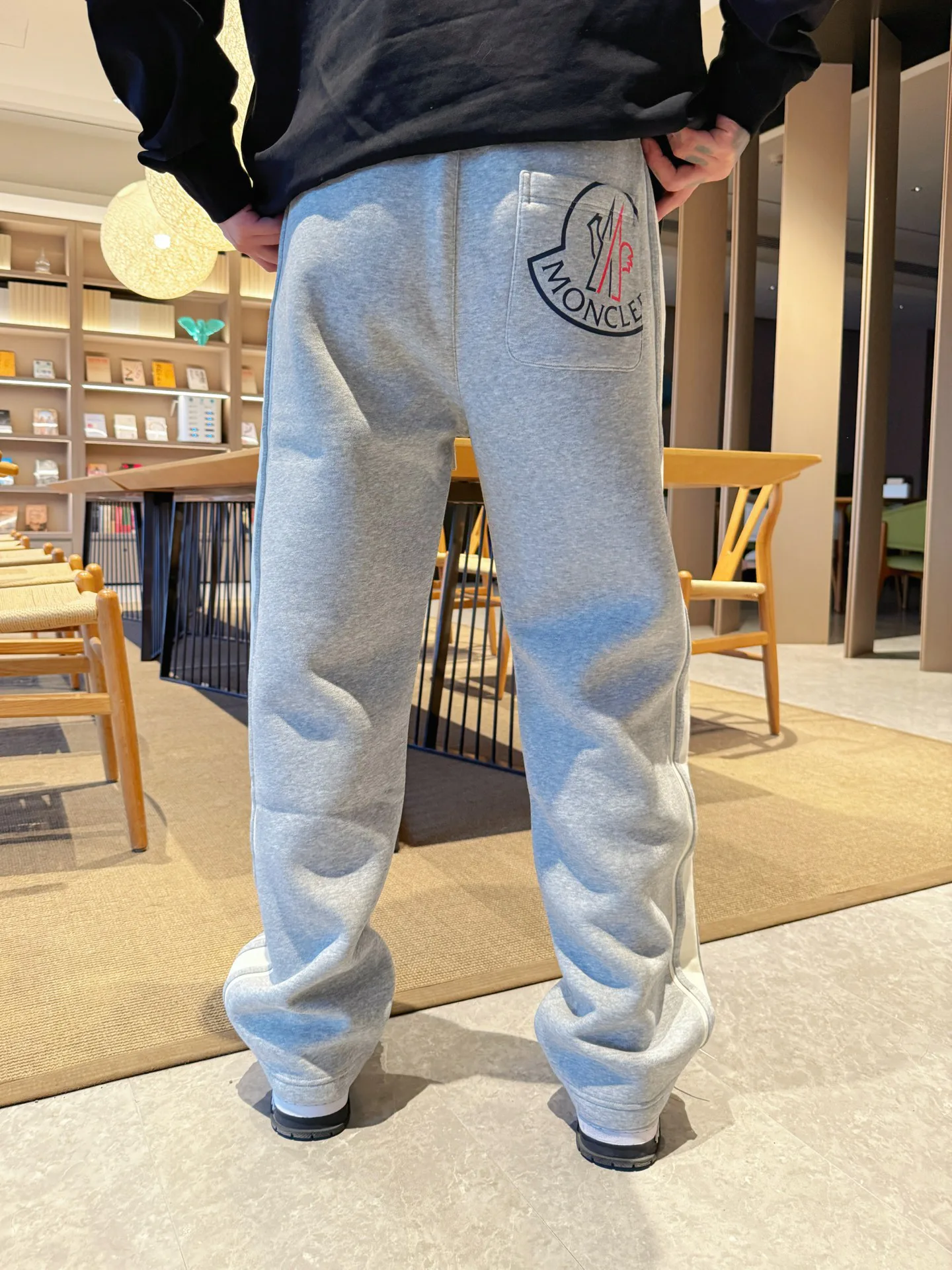 Men's Trousers MONCLER 18345835