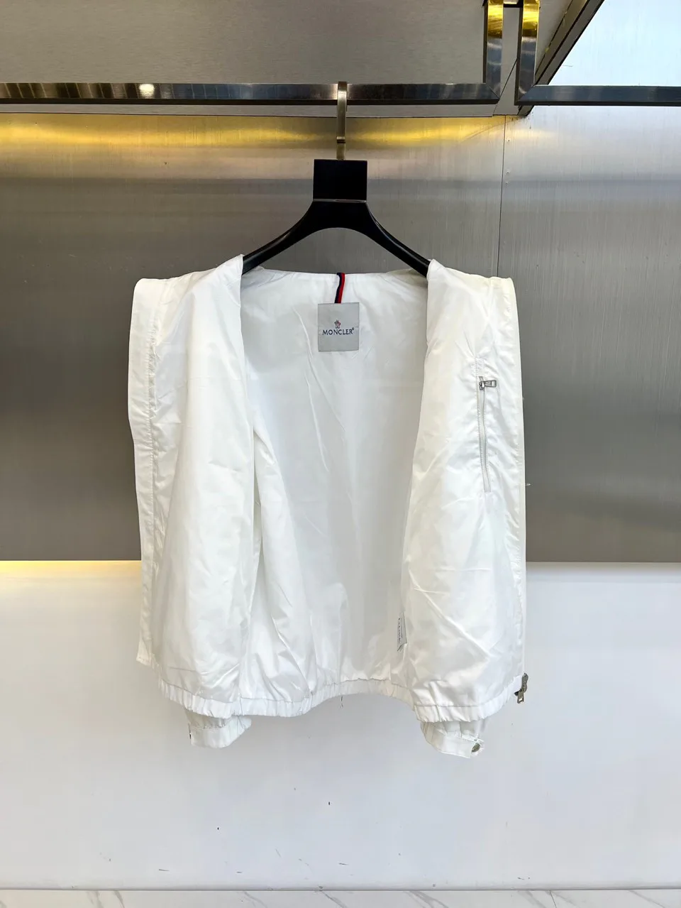 Men's Jackets And Down Jackets MONCLER 18416826