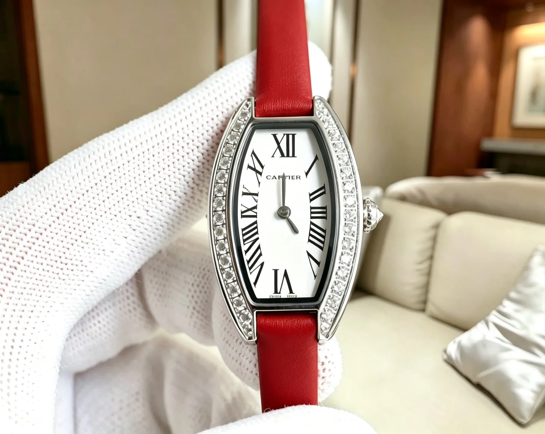 Women's Watches CARTIER 17608577