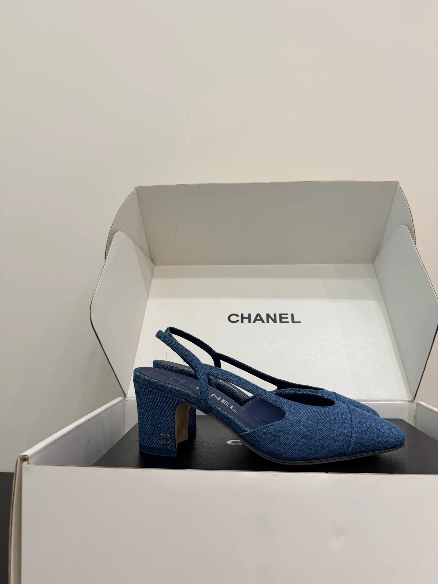 Women's Open-Toe Sandals CHANEL 18080057