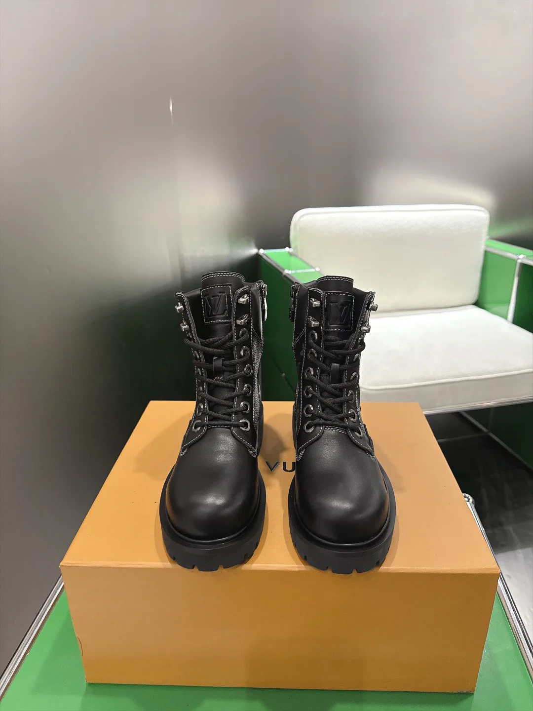 Women's Ankle Boots LOUIS VUITTON 18286123
