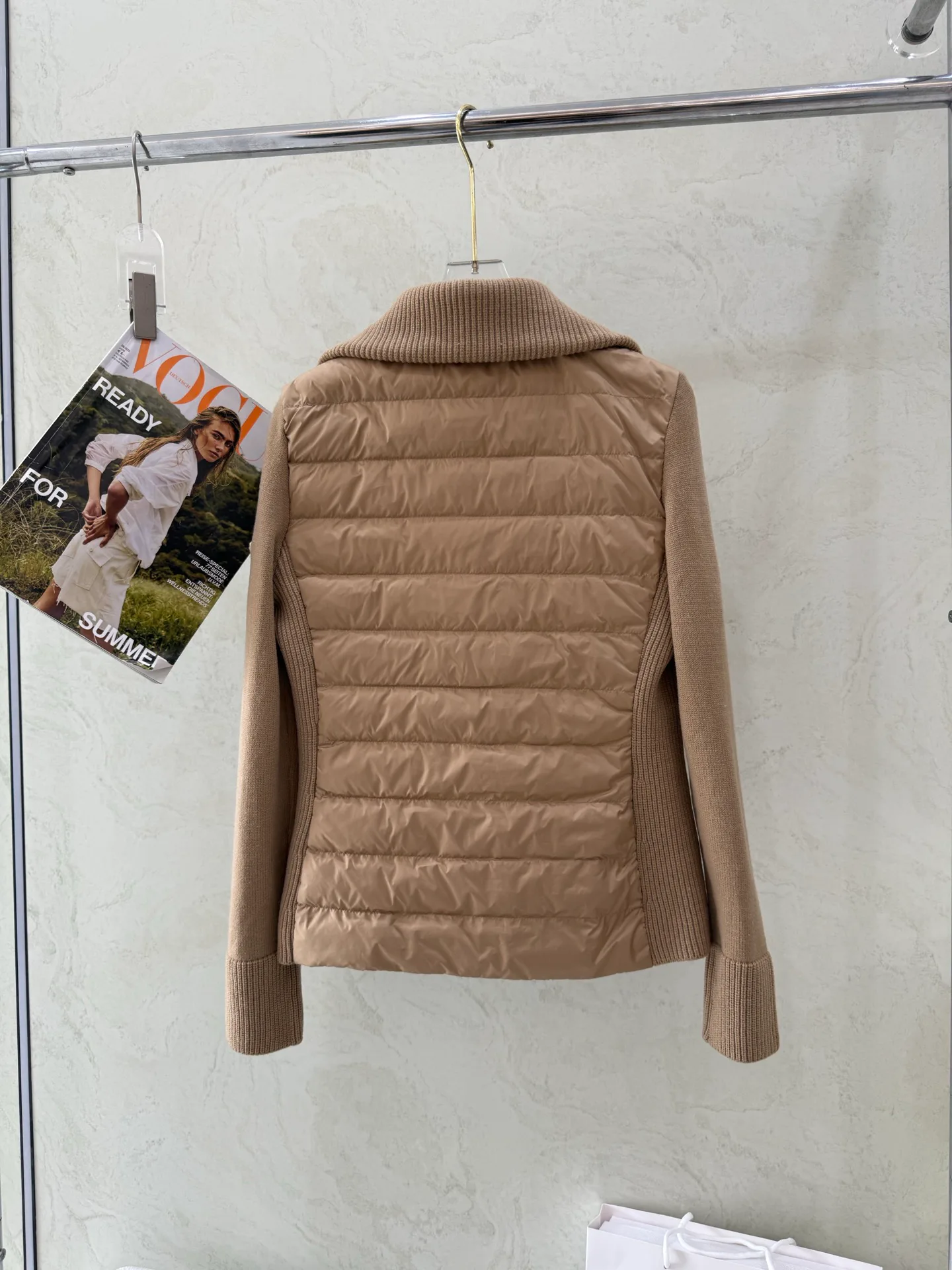 Women's Jackets And Down Jackets MONCLER 17918879