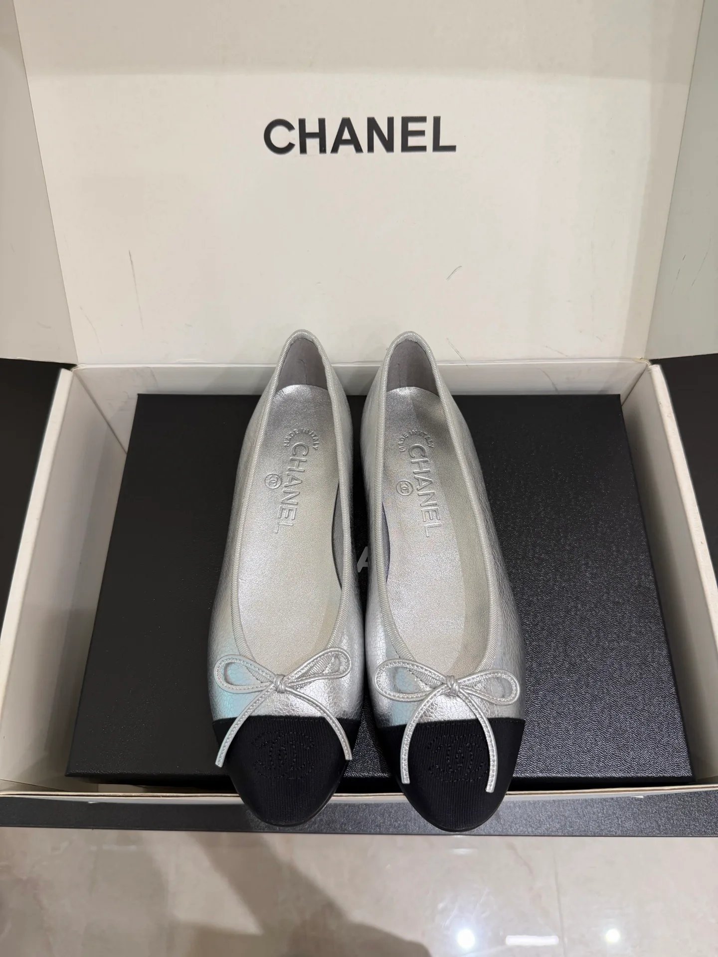 Women's Ballet Flats CHANEL 18080139