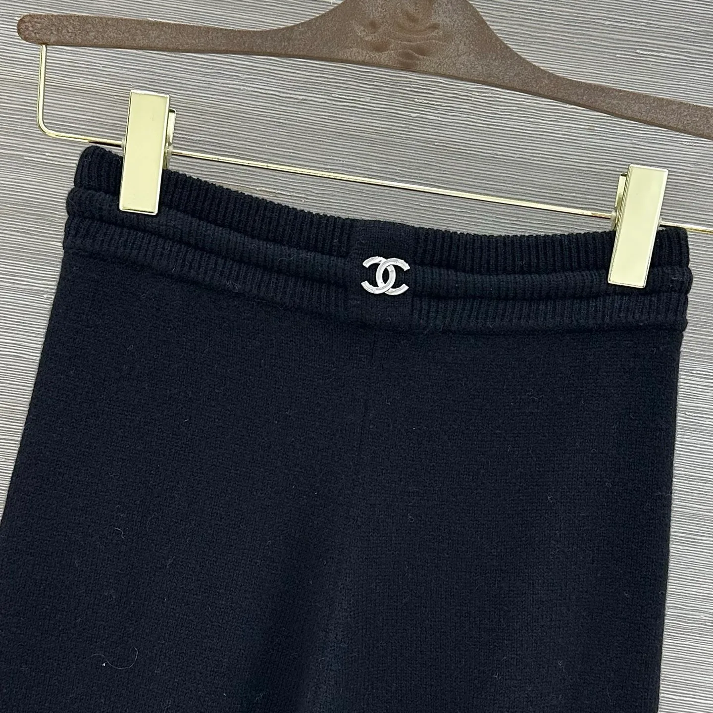 Women's Trousers CHANEL 18175838