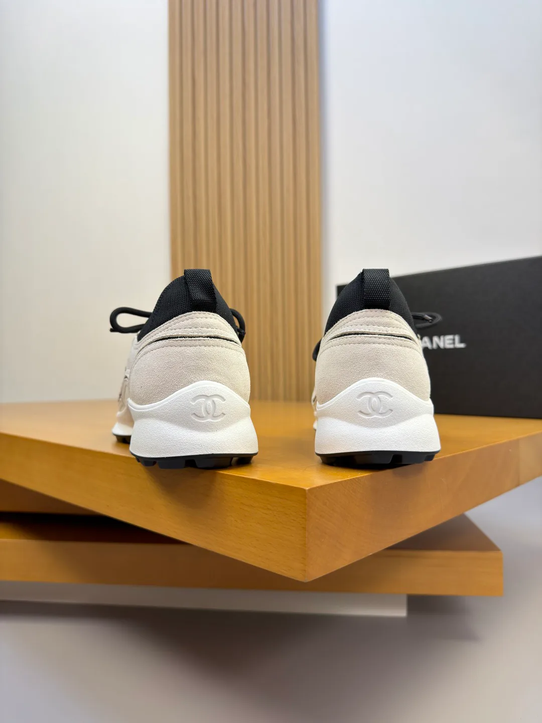 Women's Sneakers CHANEL 16874092