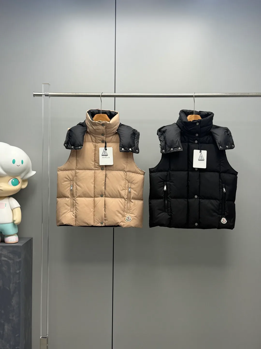 Men's Vests MONCLER 18383085