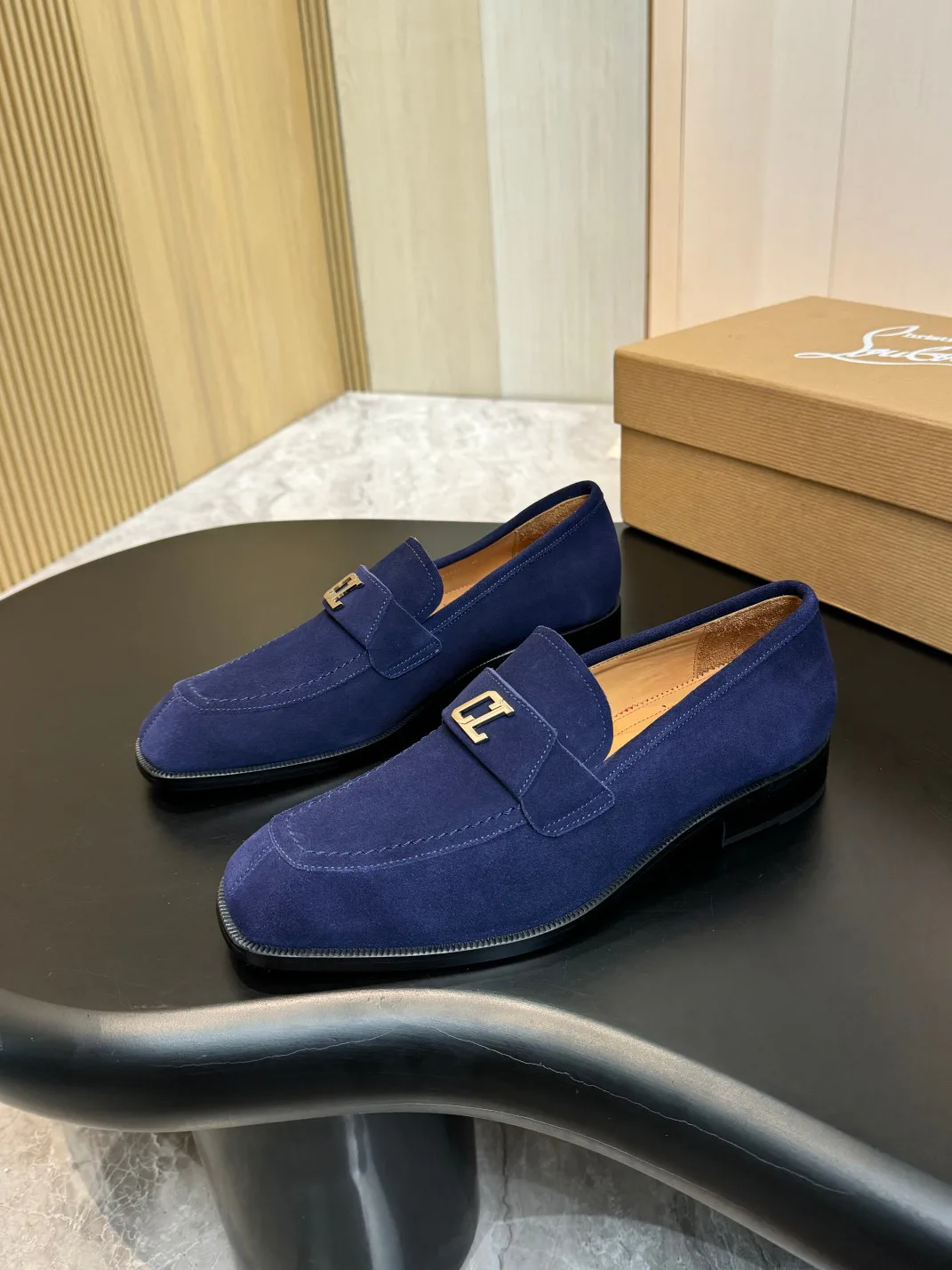 Men's Loafers And Dress Shoes CHRISTIAN LOUBOUTIN 18119136