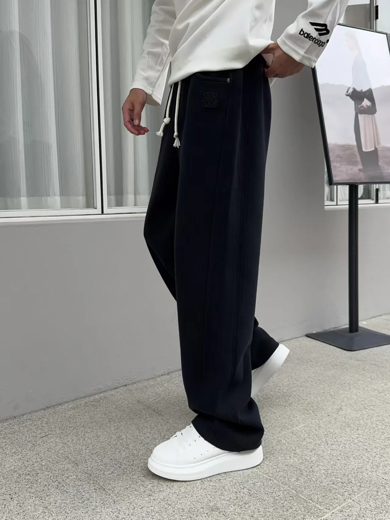 Men's Trousers LOEWE 18178321