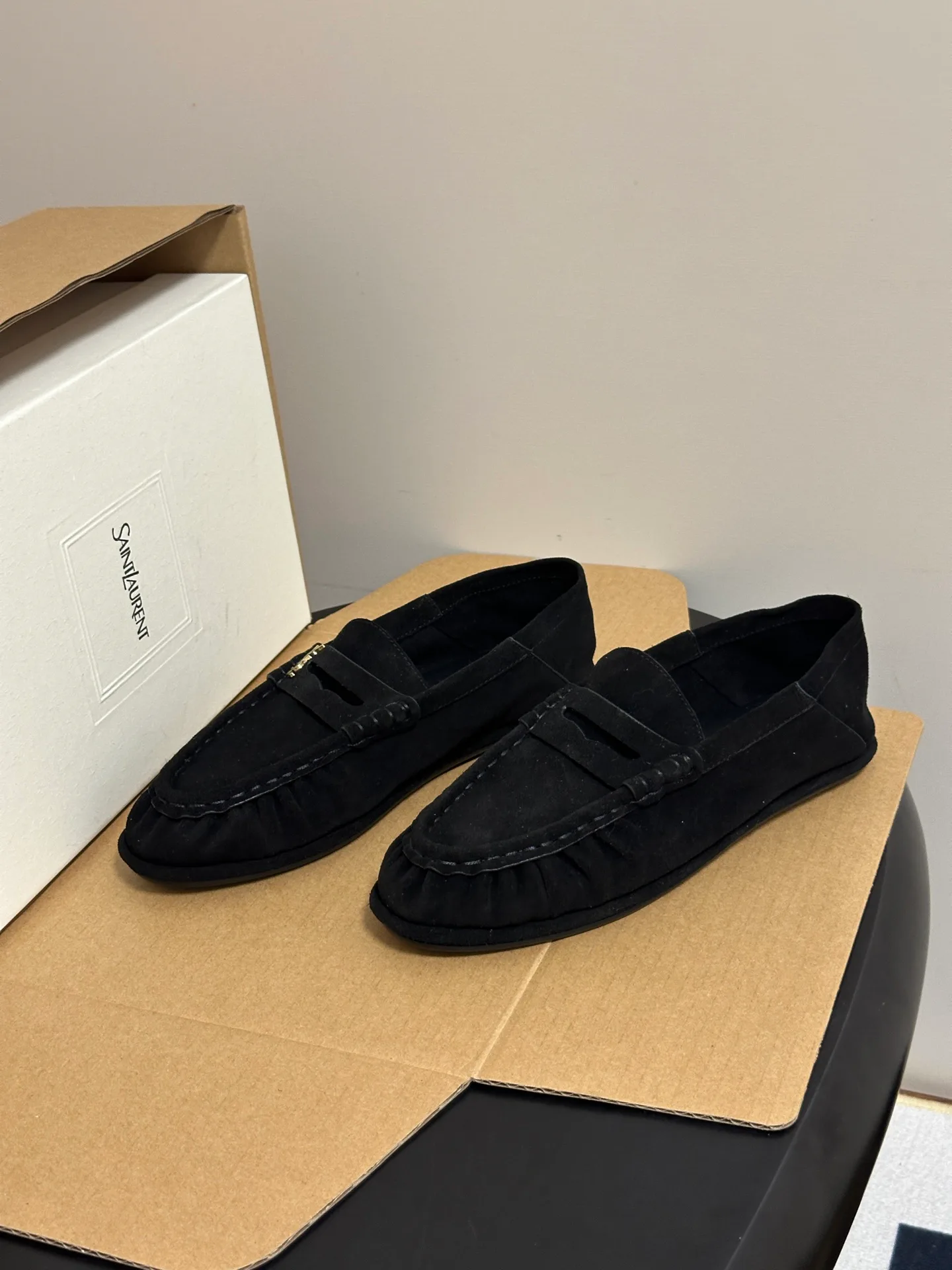Women's Loafers And Moccasins SAINT LAURENT 18049126