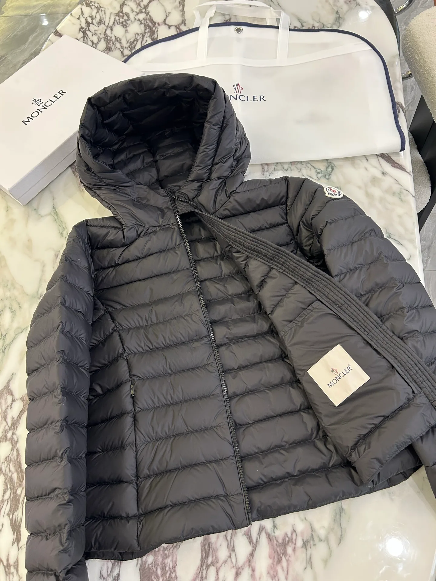 Men's Jackets And Down Jackets MONCLER 18231512