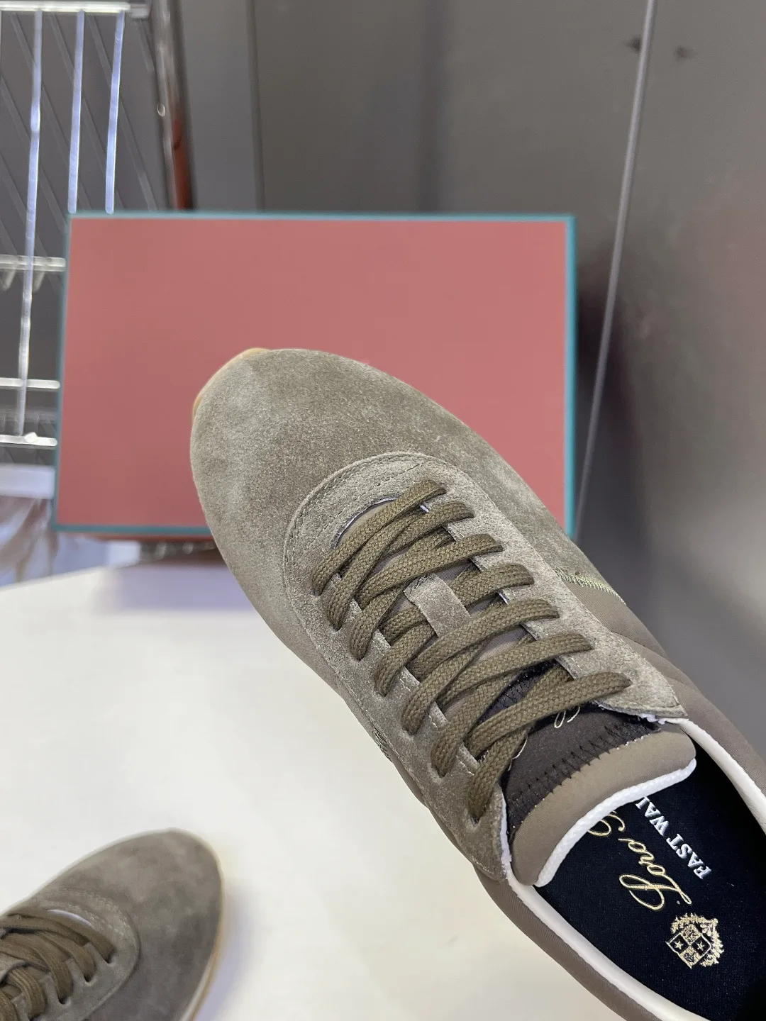 Women's Sneakers LORO PIANA 17449338