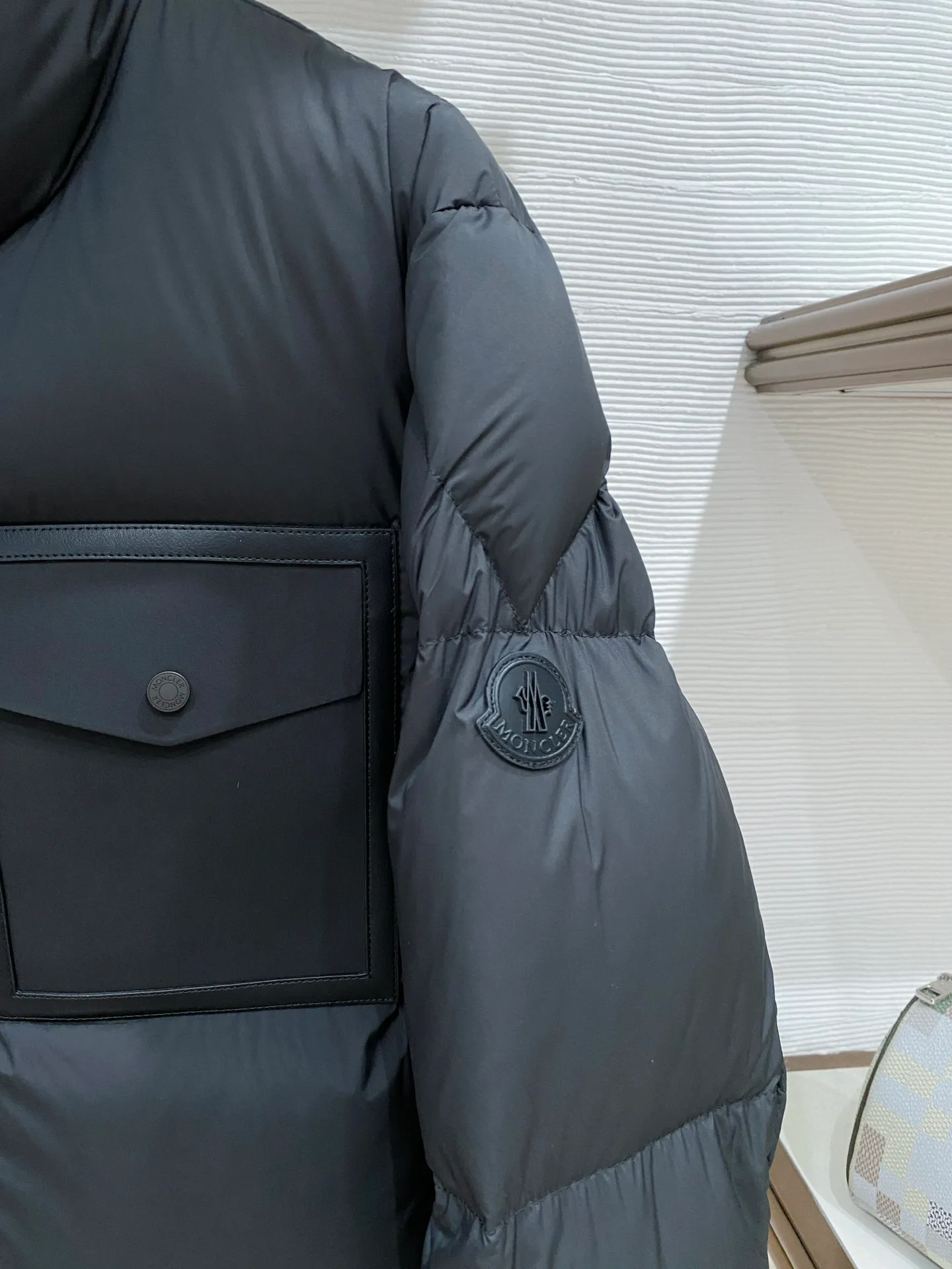 Men's Jackets And Down Jackets MONCLER 17919138