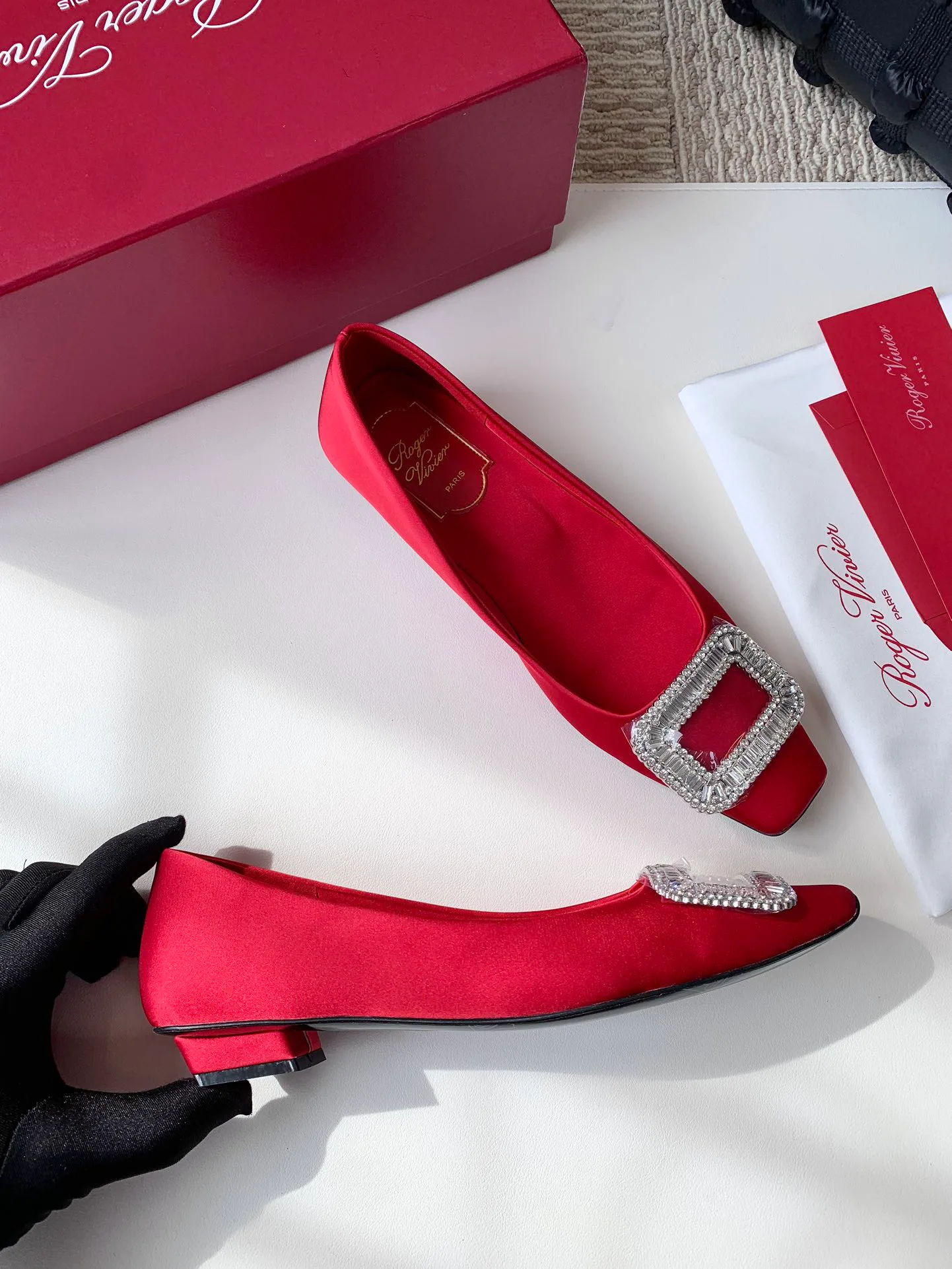 Women's Ballet Flats ROGER VIVIER 17990200