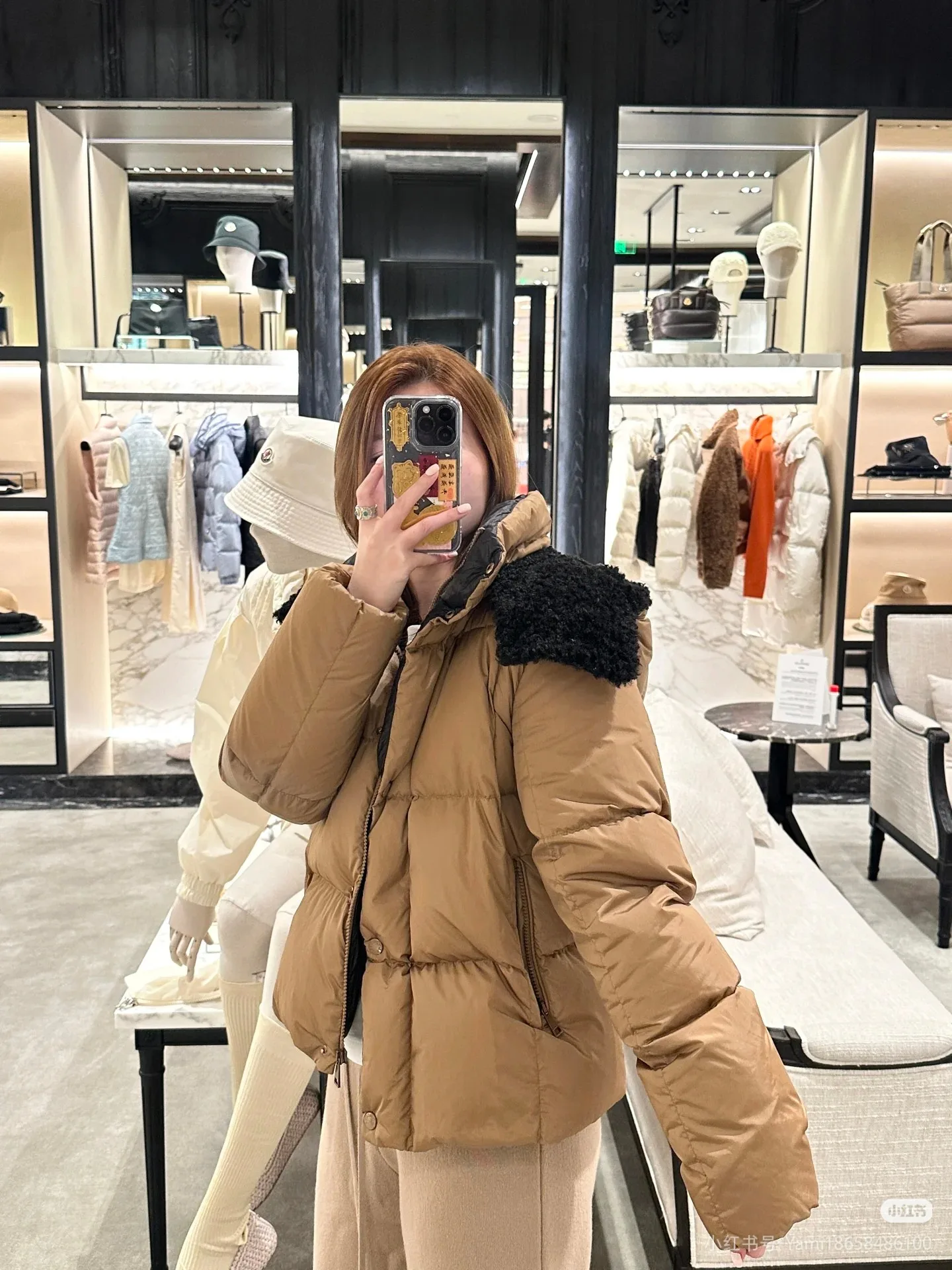 Women's Jackets And Down Jackets MONCLER 18044309