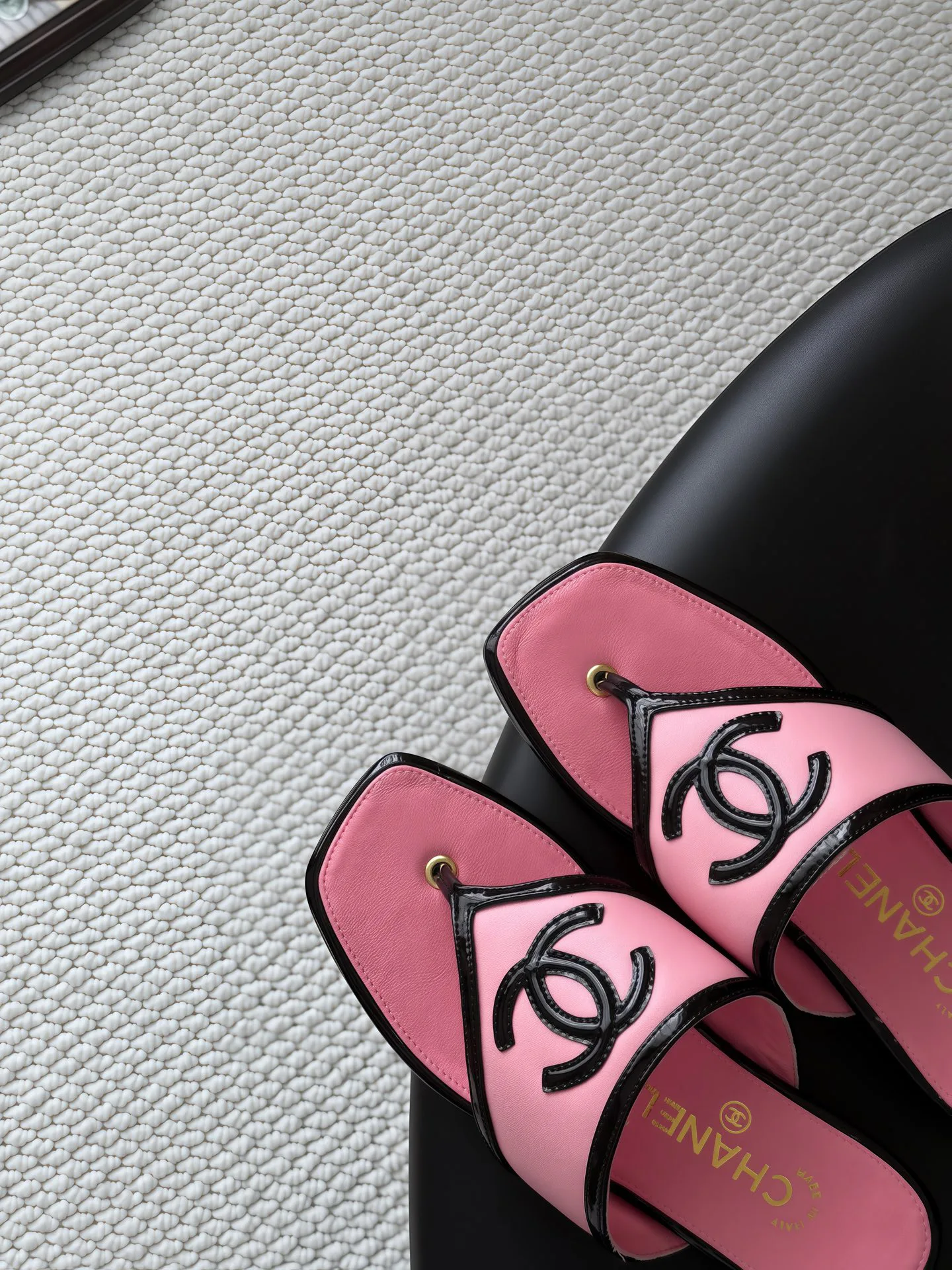 Women's Flip-Flops CHANEL 17526757