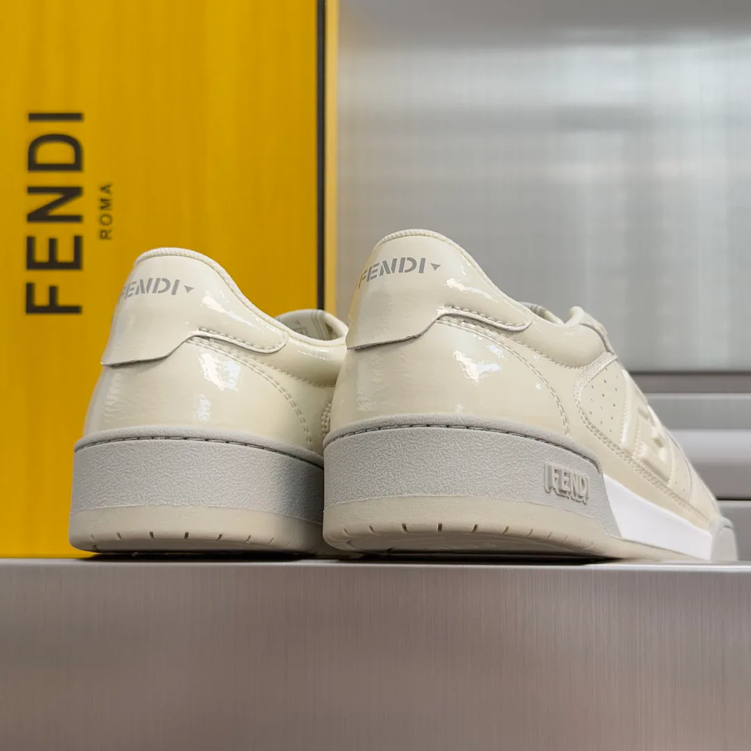 Women's Sneakers FENDI 17729638
