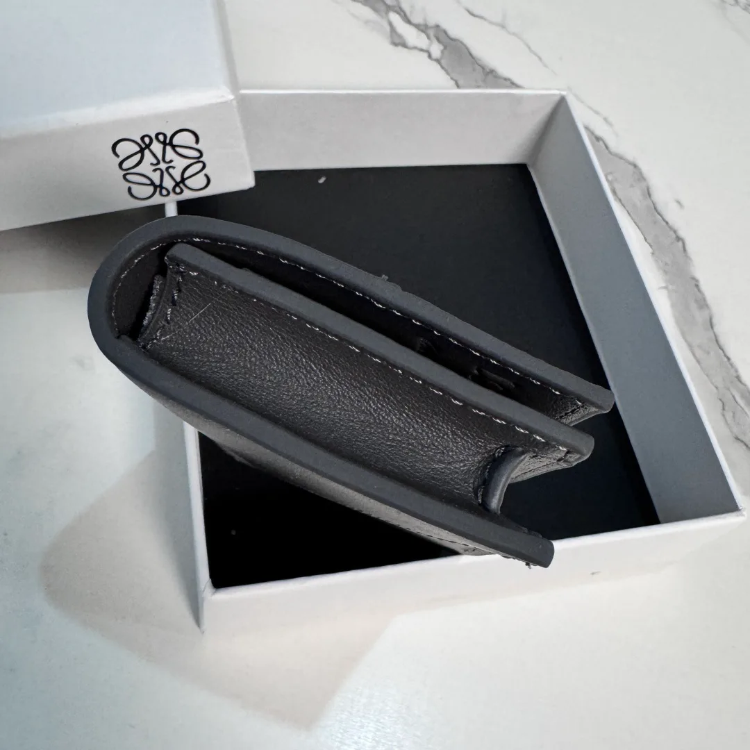 Women's Clutches LOEWE 17927430