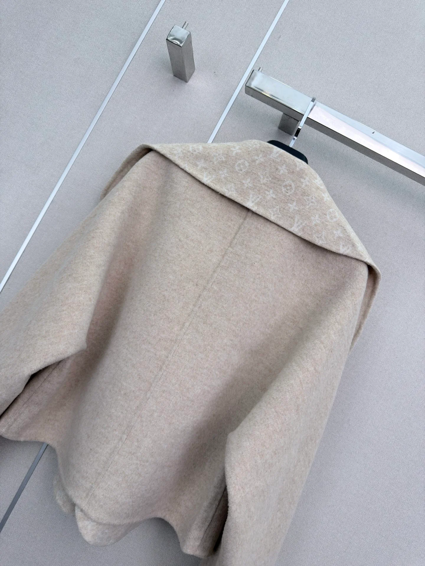 Women's Coats LOUIS VUITTON 18506406