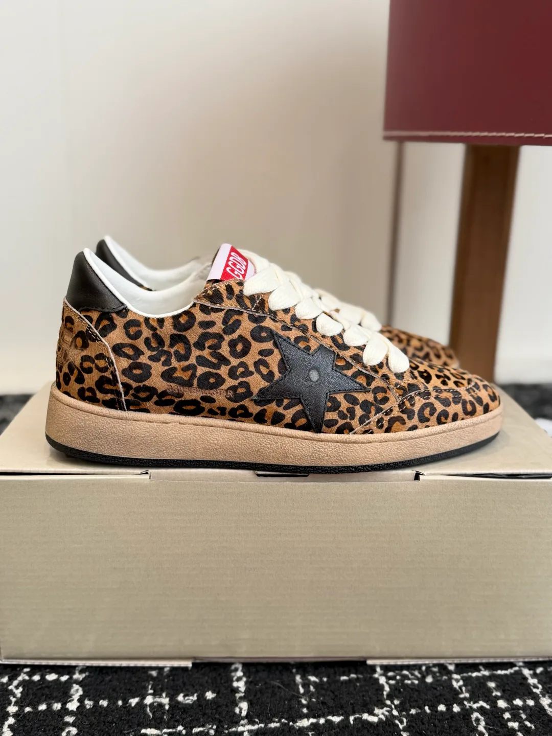 Women's Sneakers GOLDEN GOOSE 18305939