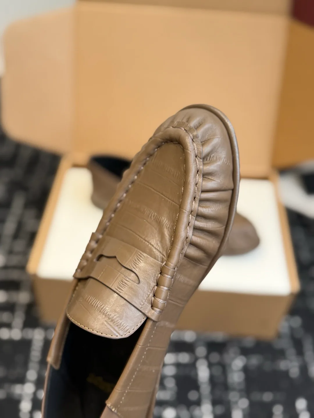 Women's Loafers And Moccasins SAINT LAURENT 18164541