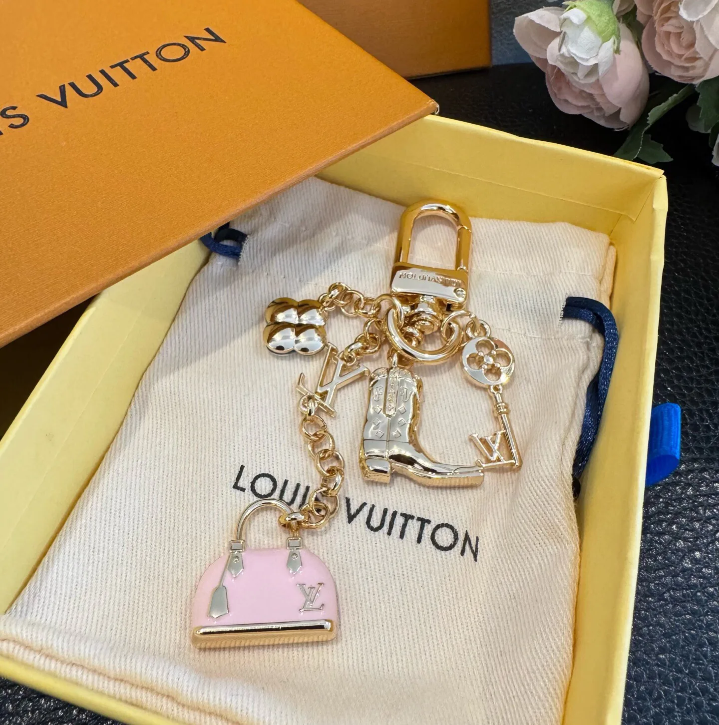 Key Cases LOUIS VUITTON 18013287