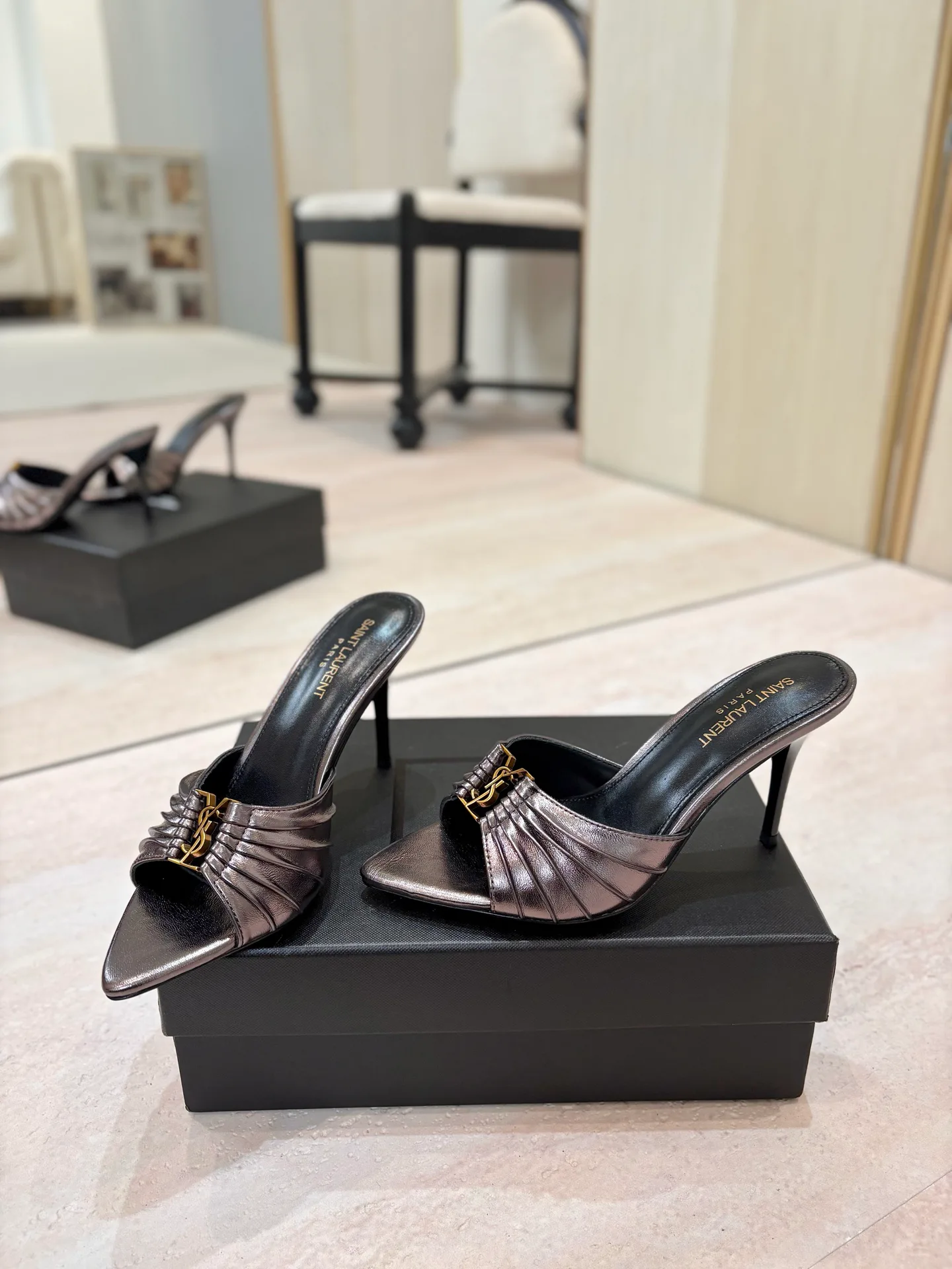 Women's Mules And Clogs SAINT LAURENT 17476056