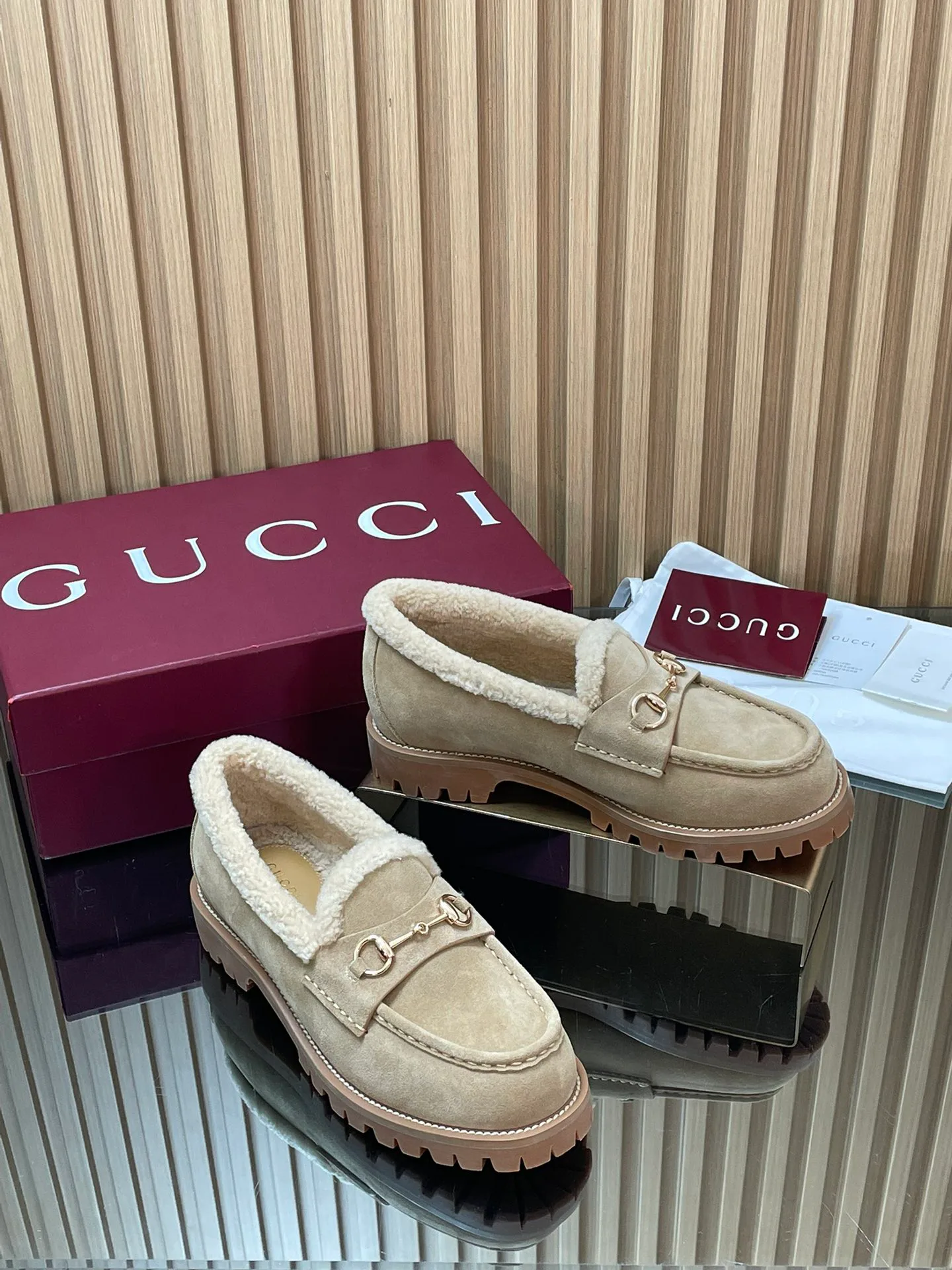 Women's Loafers And Moccasins GUCCI 18187054