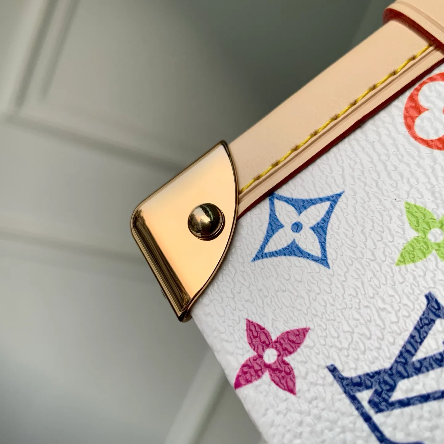 Women's Classic Handbags LOUIS VUITTON 18412568