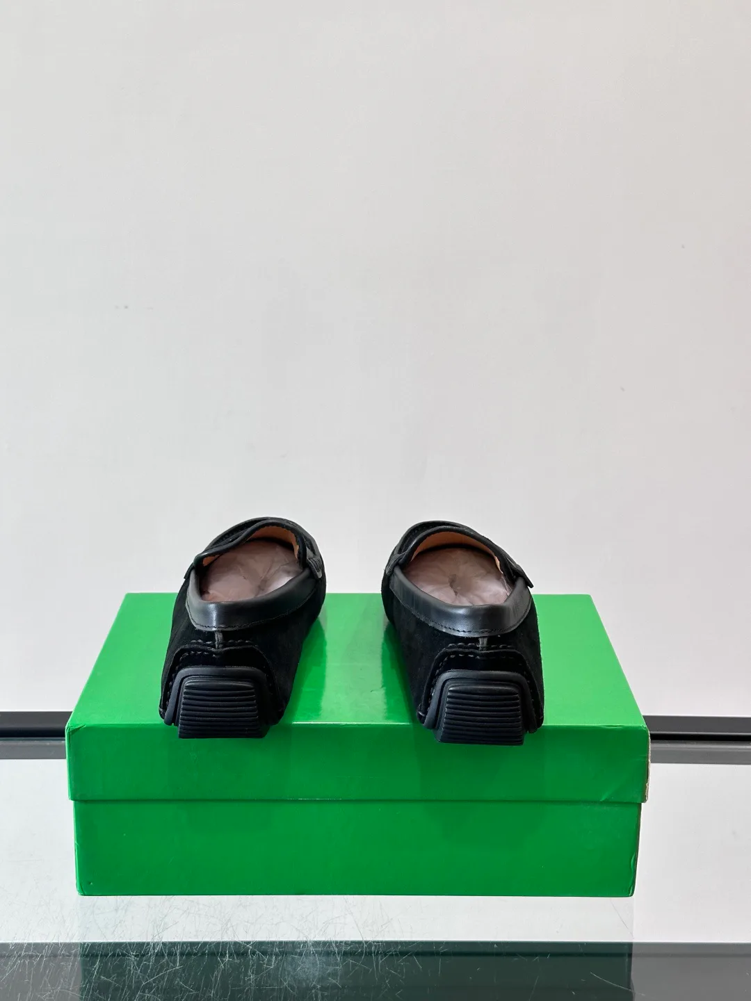 Men's Loafers And Dress Shoes BOTTEGA VENETA 18102730
