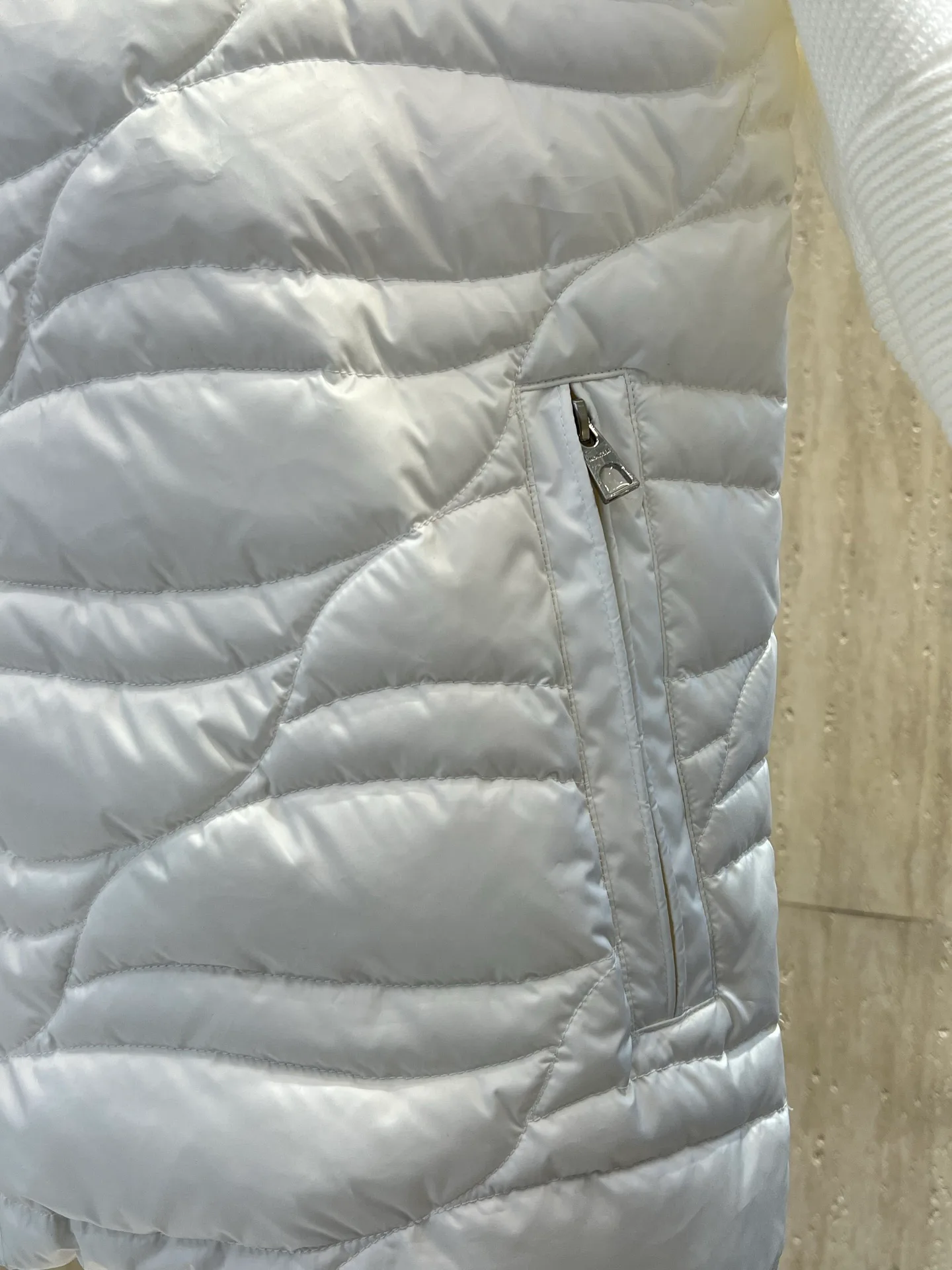 Men's Jackets And Down Jackets MONCLER 18434485