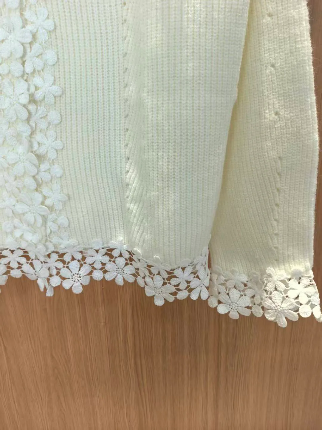 Women's Jumpers And Sweaters CHANEL 18138128