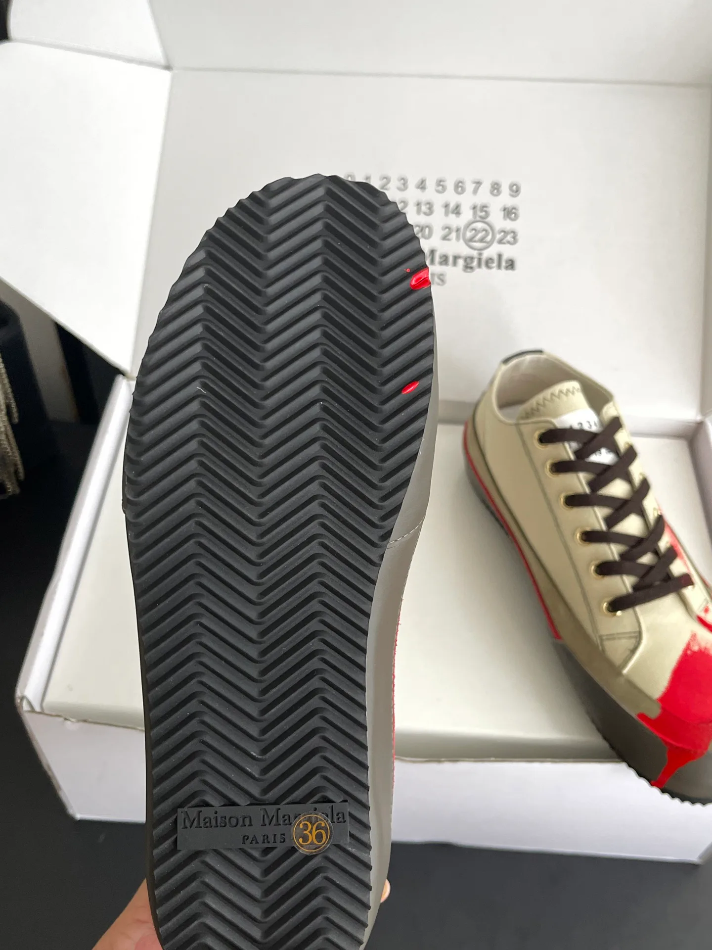 Women's Sneakers MAISON MARGIELA 17554405
