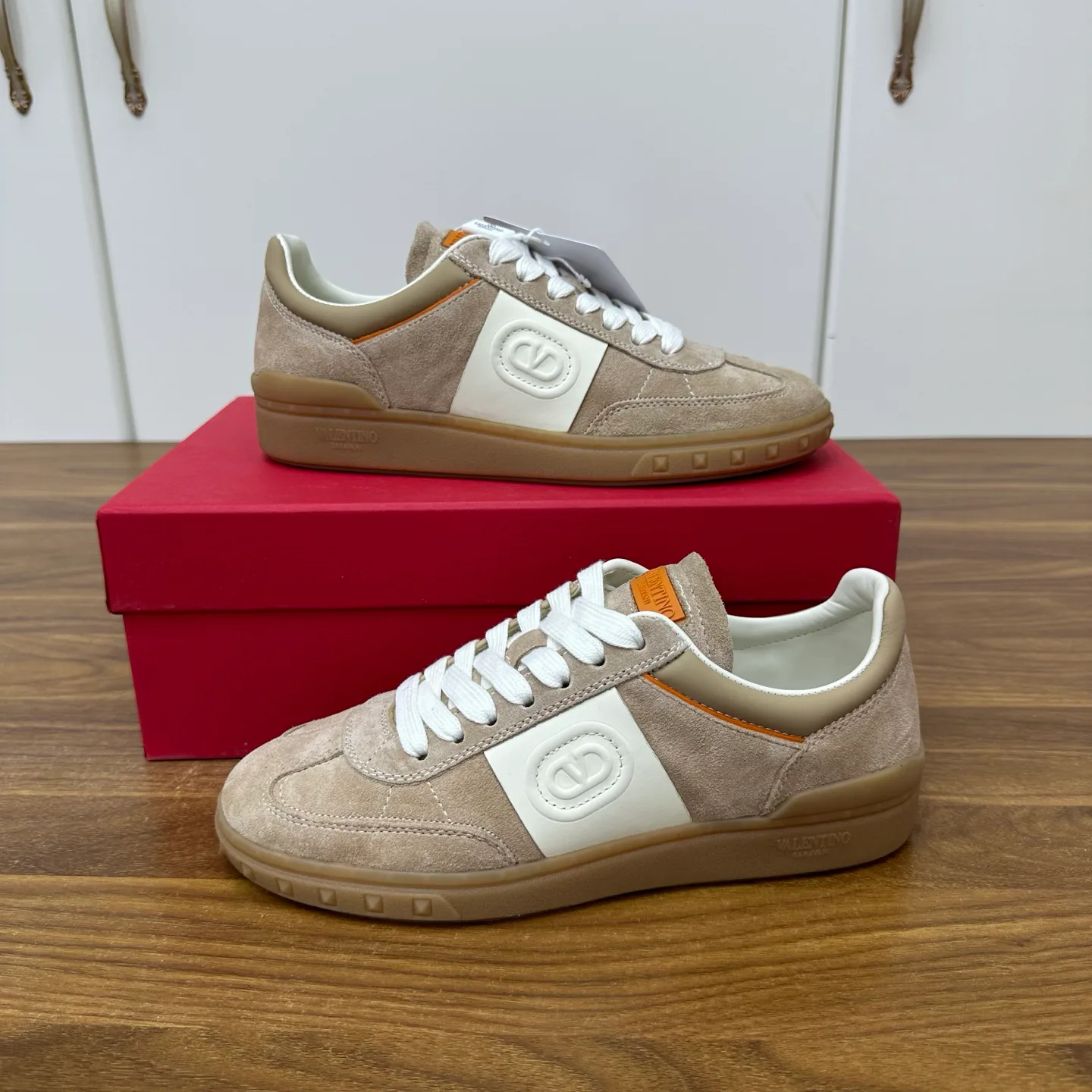 Men's Sneakers VALENTINO 18103487
