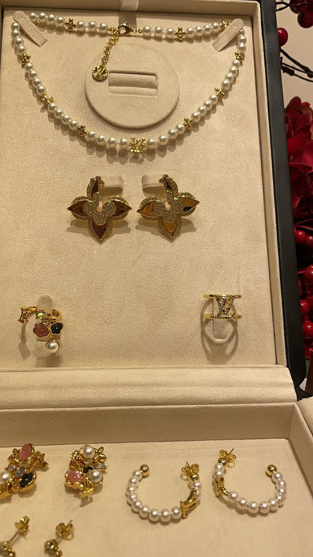 Jewelry LOUIS VUITTON 17819349
