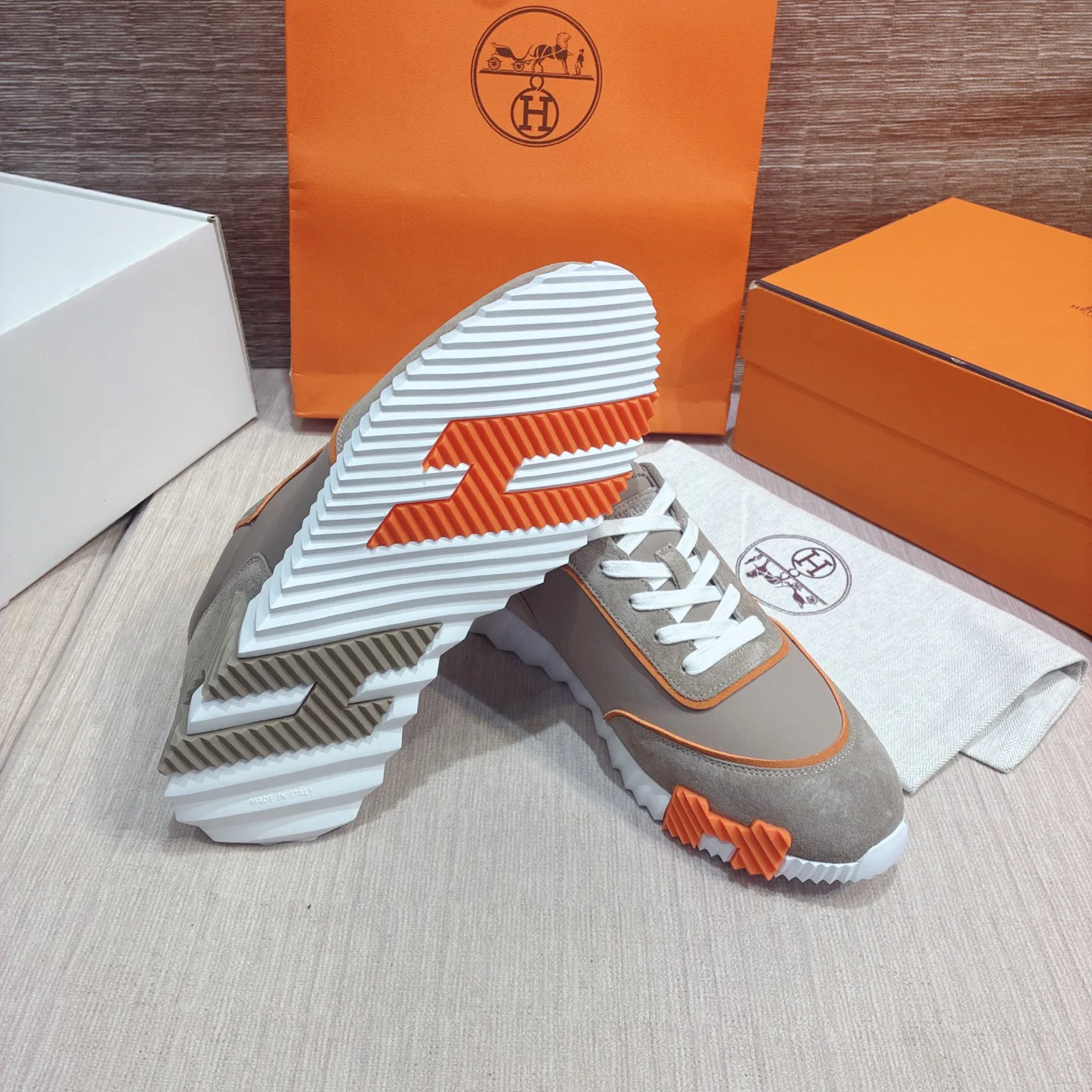 Women's Sneakers HERMES 17884354