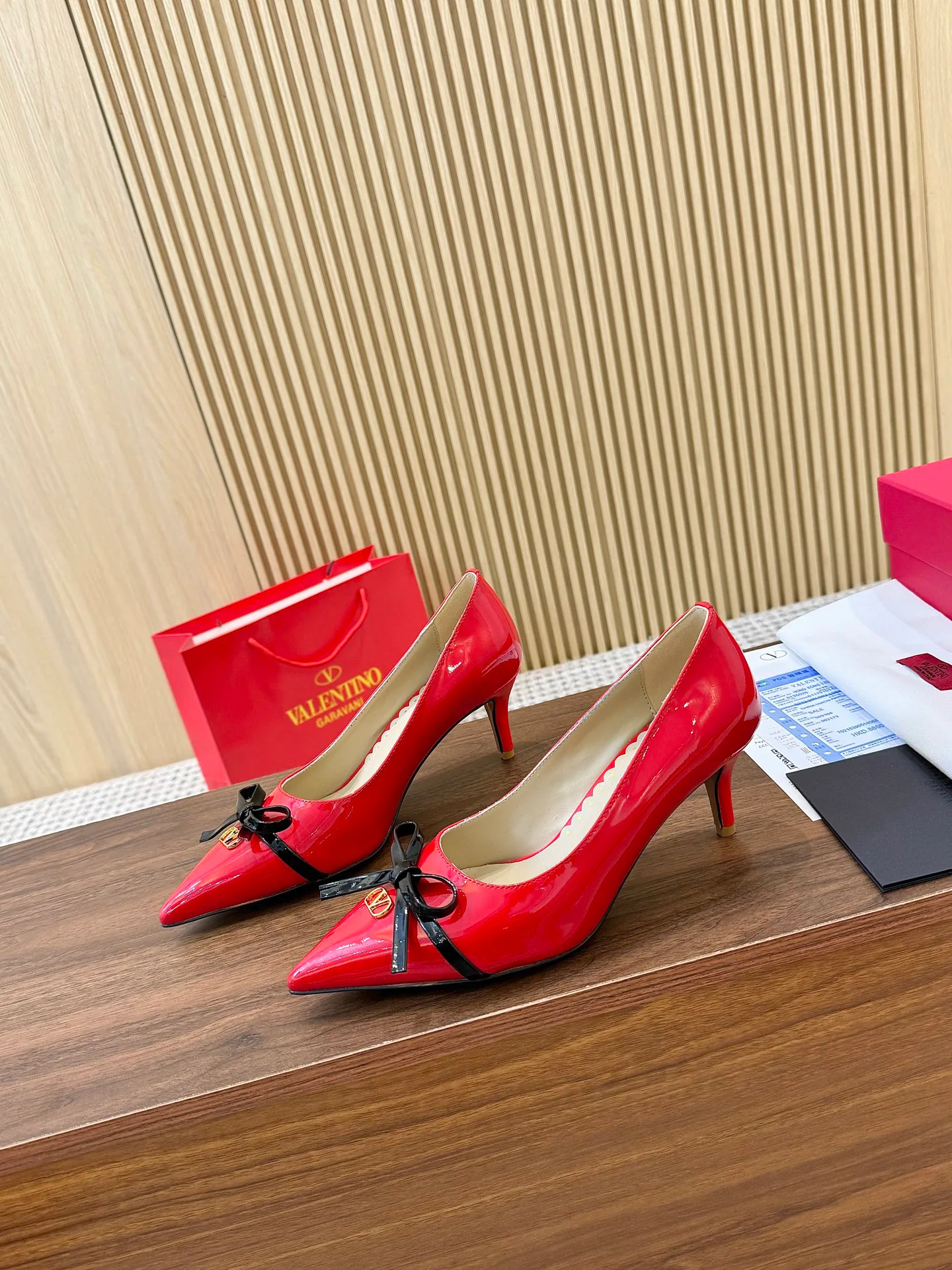 Women's Heels VALENTINO 17956888