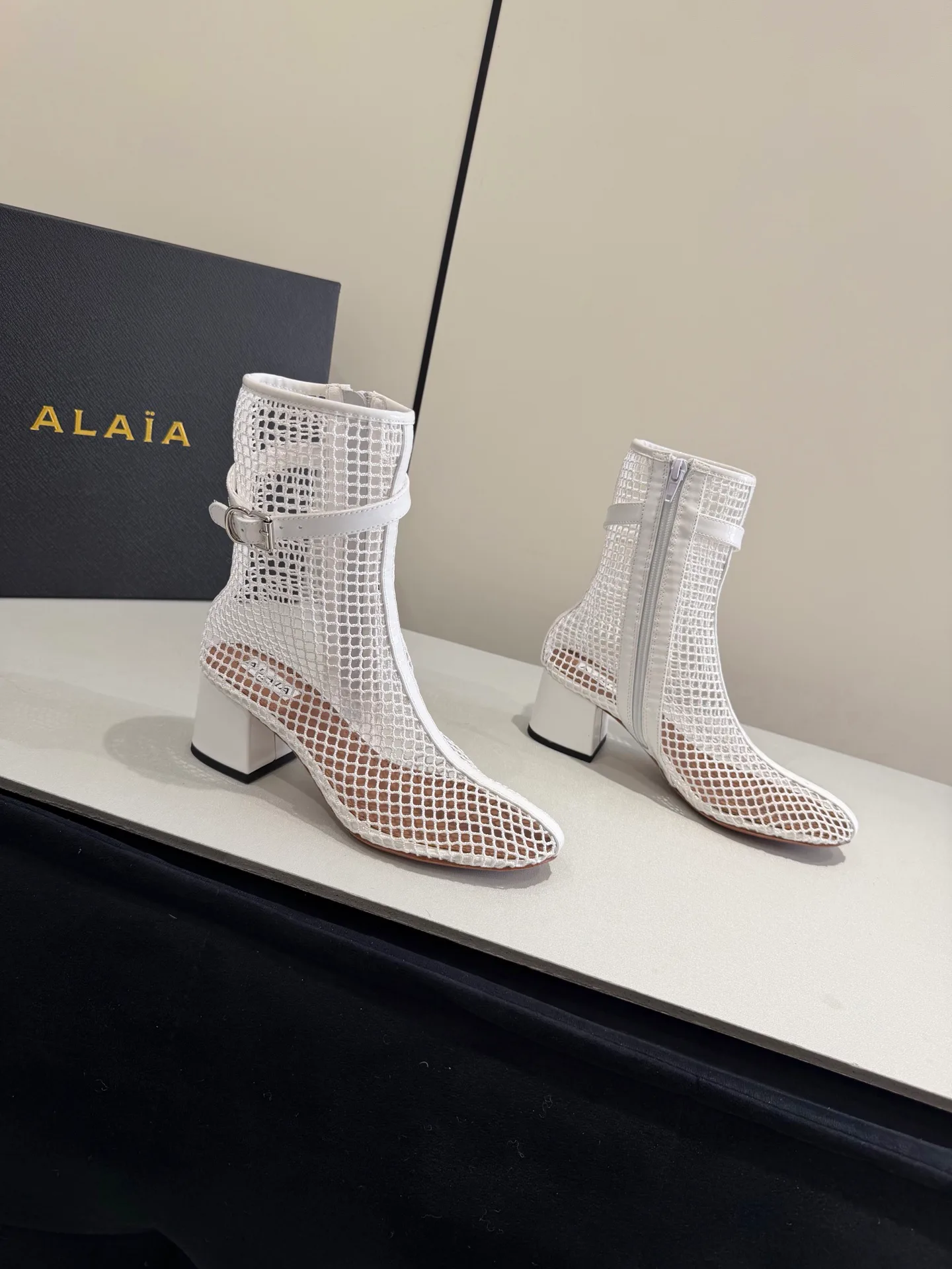 Women's Booties ALAIA 17977477
