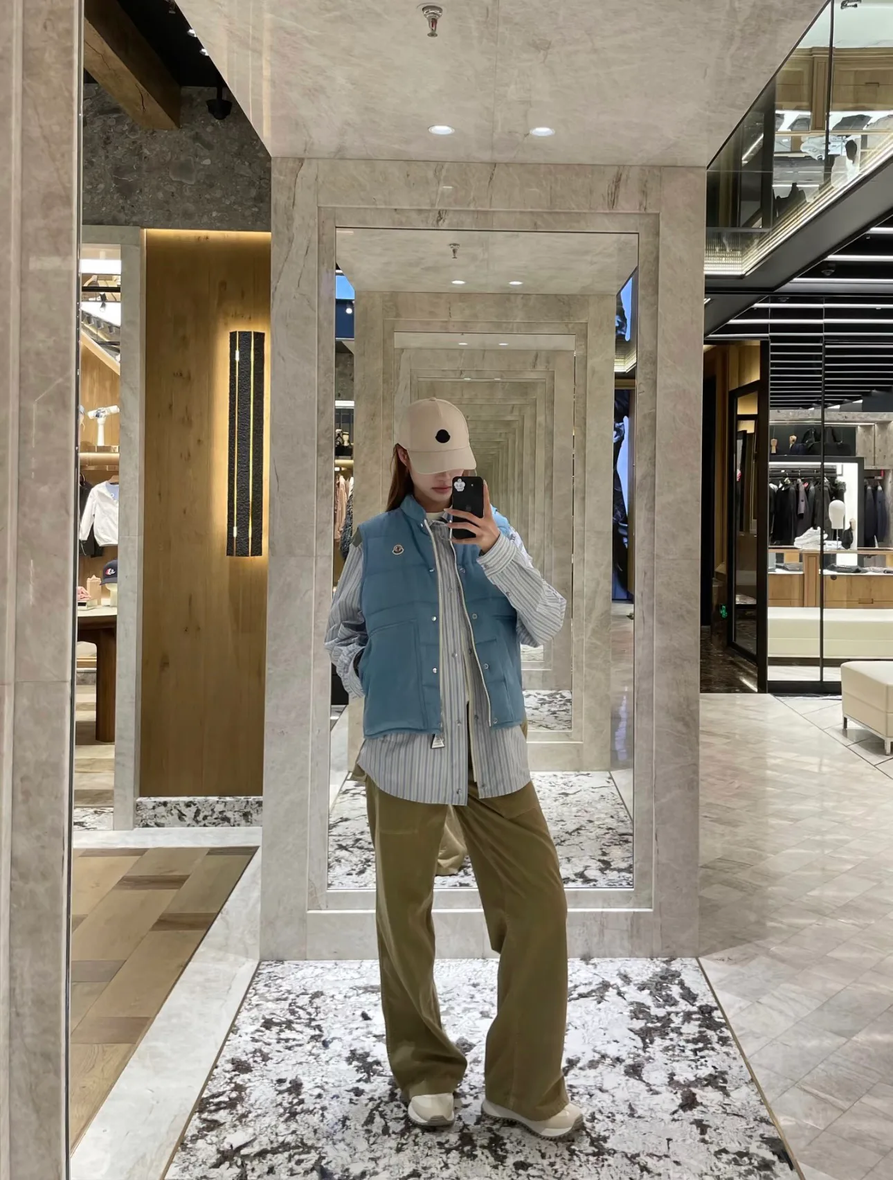 Women's Vests MONCLER 18113613