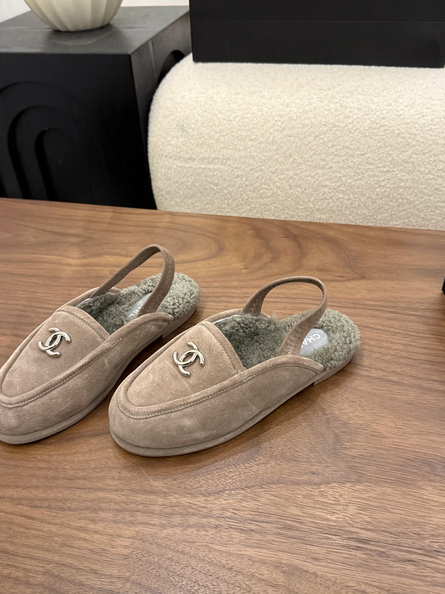 Women's Loafers And Moccasins CHANEL 18223717