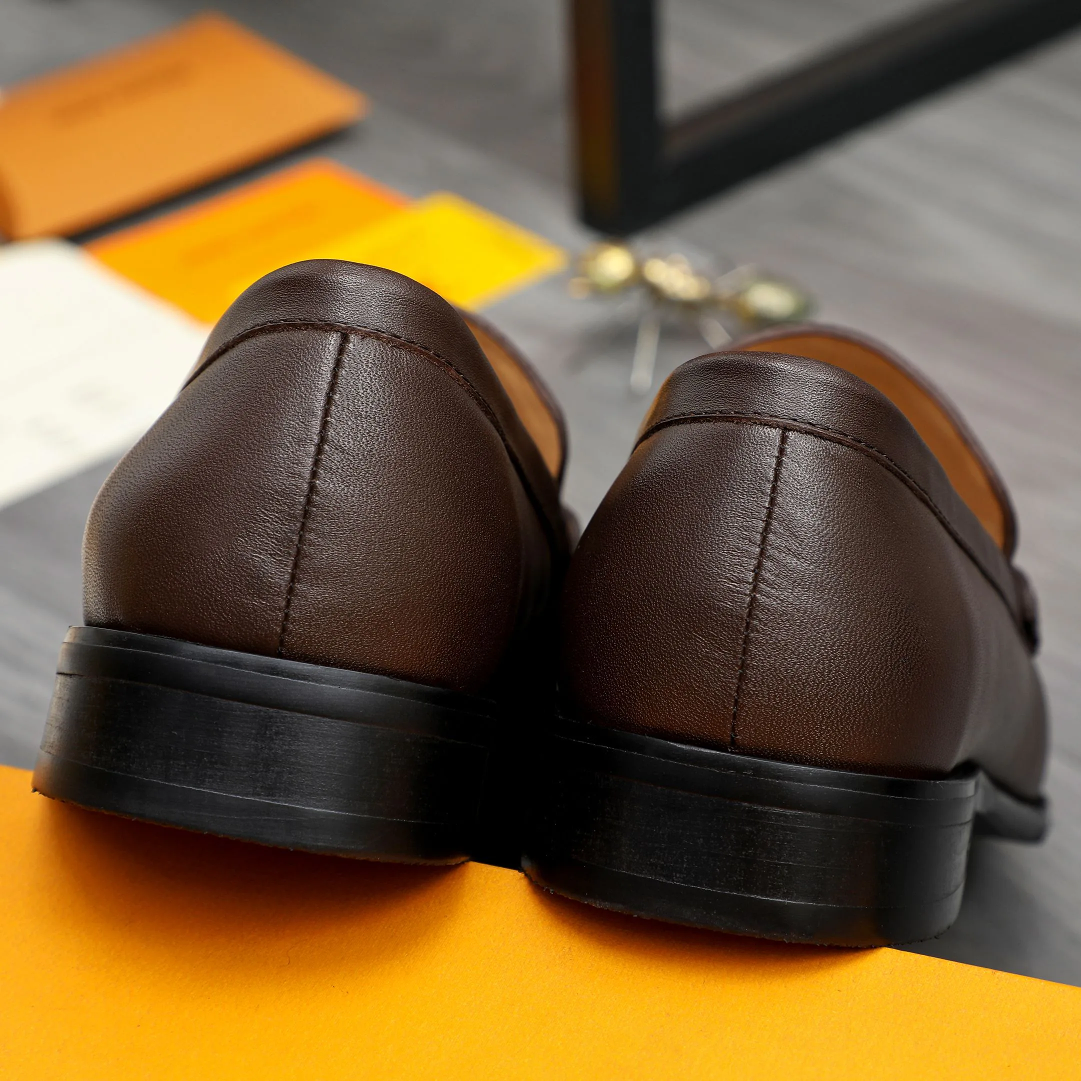 Men's Loafers And Dress Shoes LOUIS VUITTON 17812321