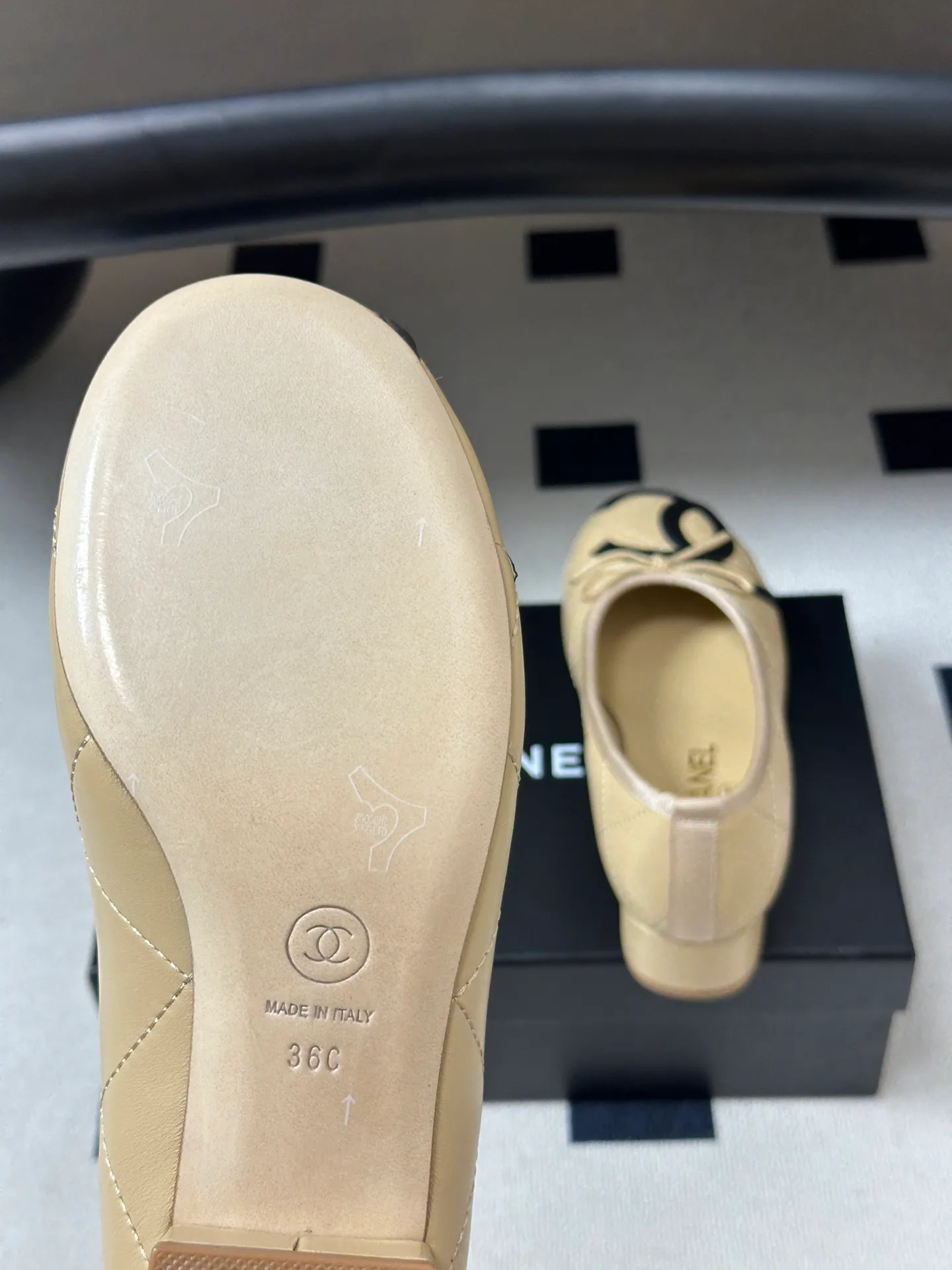 Women's Ballet Flats CHANEL 17889642