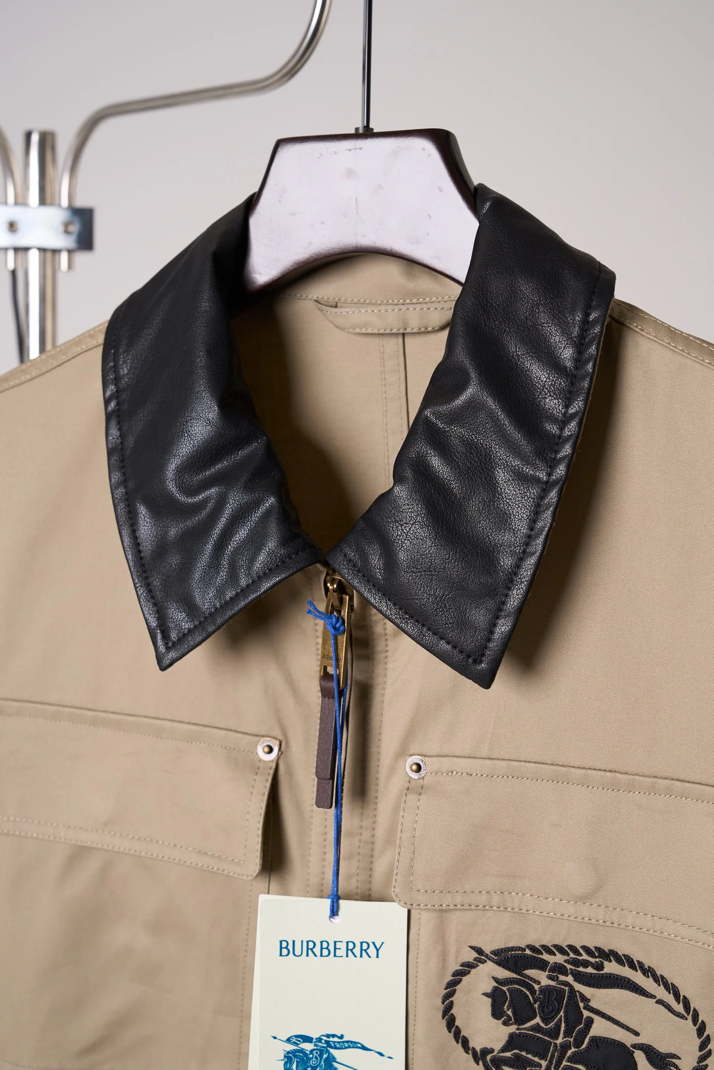 Men's Jackets And Down Jackets BURBERRY 18179295